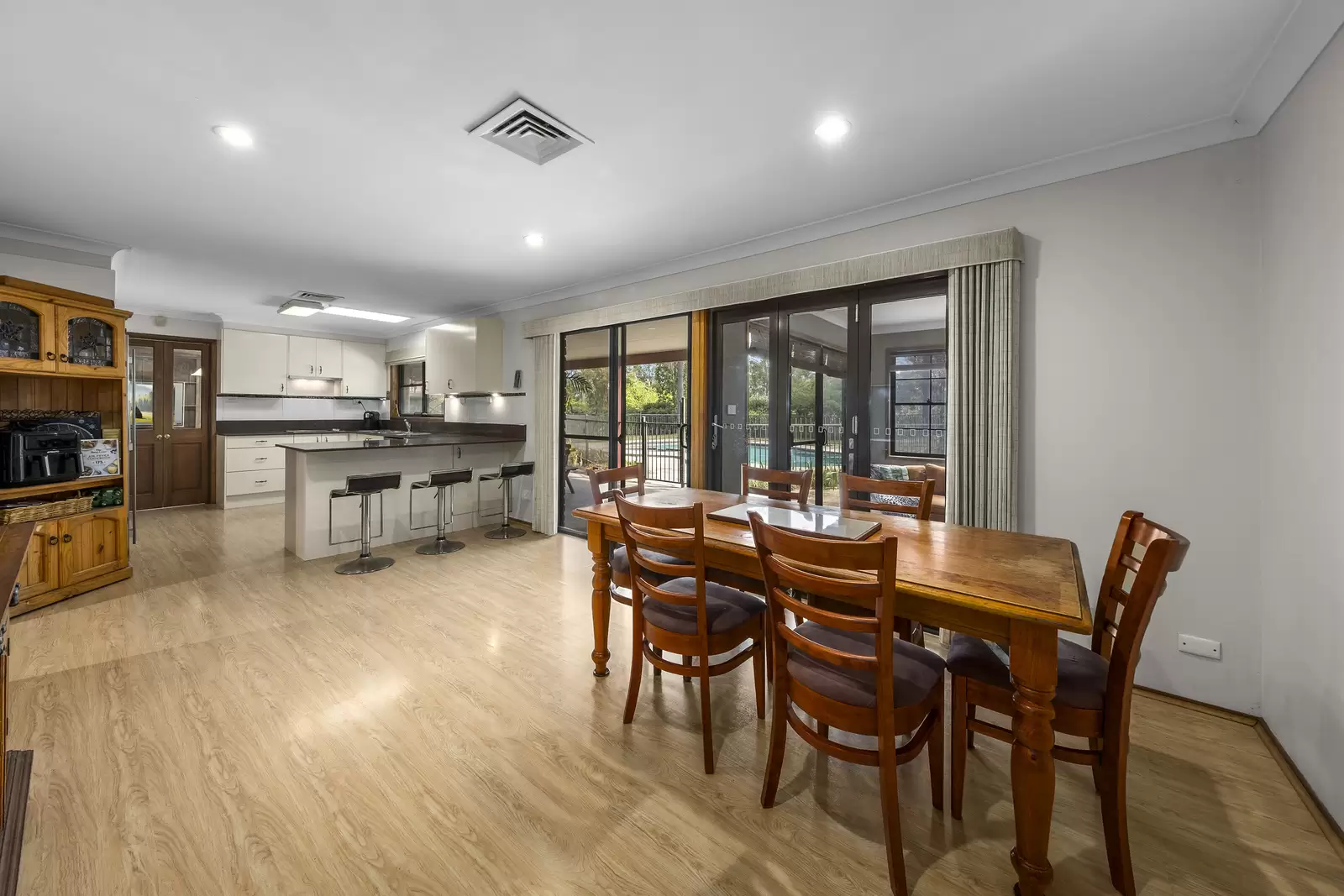 45 Speets Road, Oakville For Sale by Cutcliffe Properties - image 15