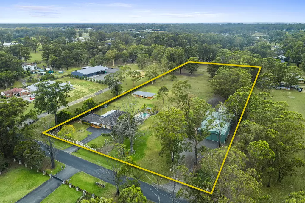 68 Broos Road, Oakville For Sale by Cutcliffe Properties