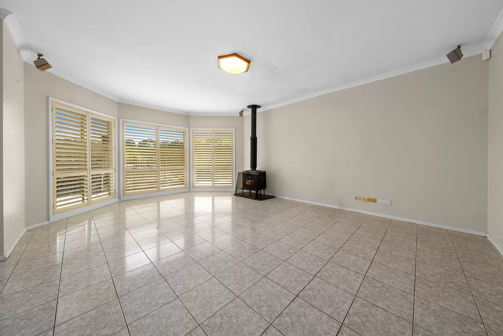 23 Scheyville Road, Oakville Auction by Cutcliffe Properties - image 8