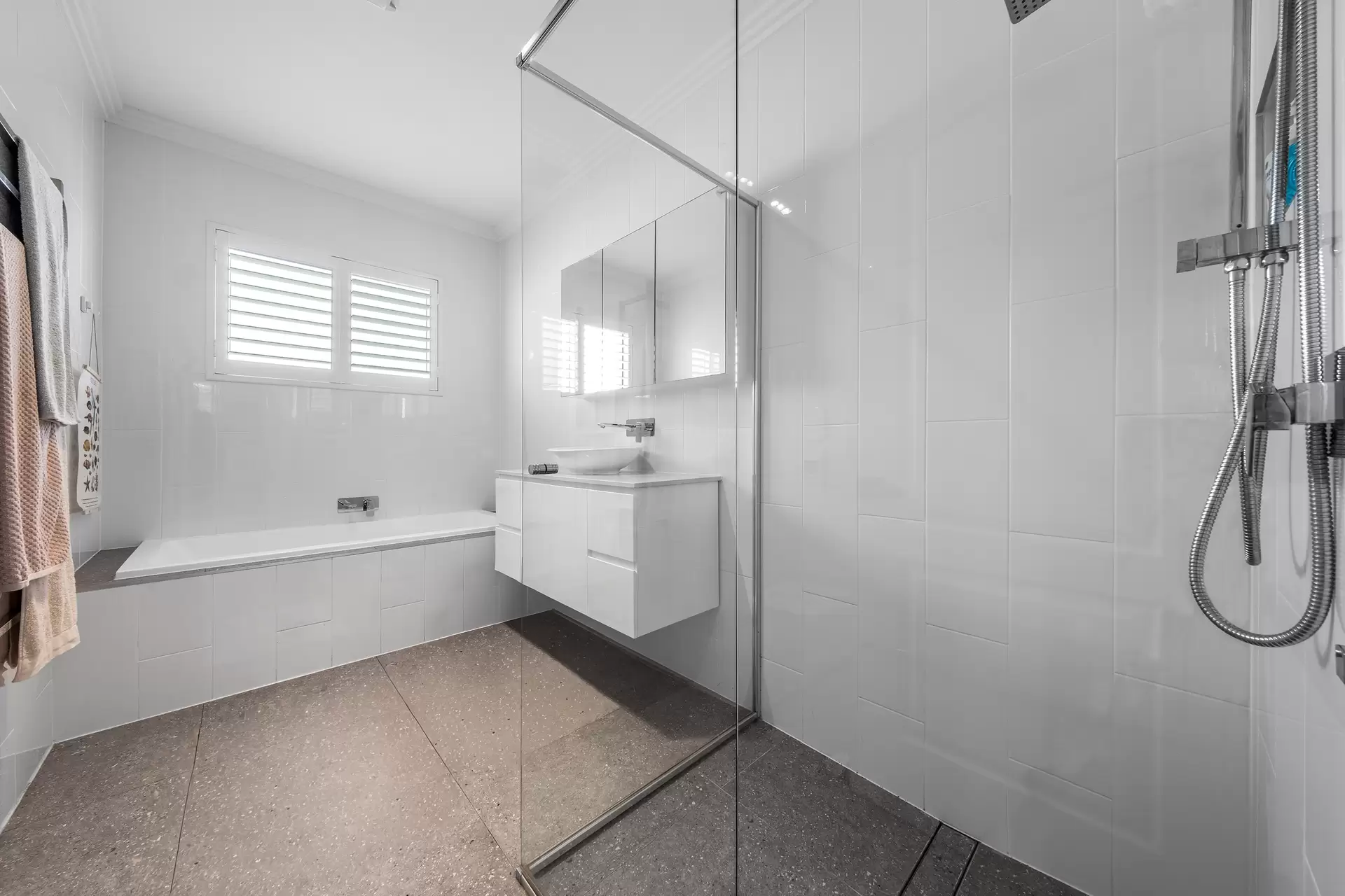 284 Devlin Road, Castlereagh Sold by Cutcliffe Properties - image 1