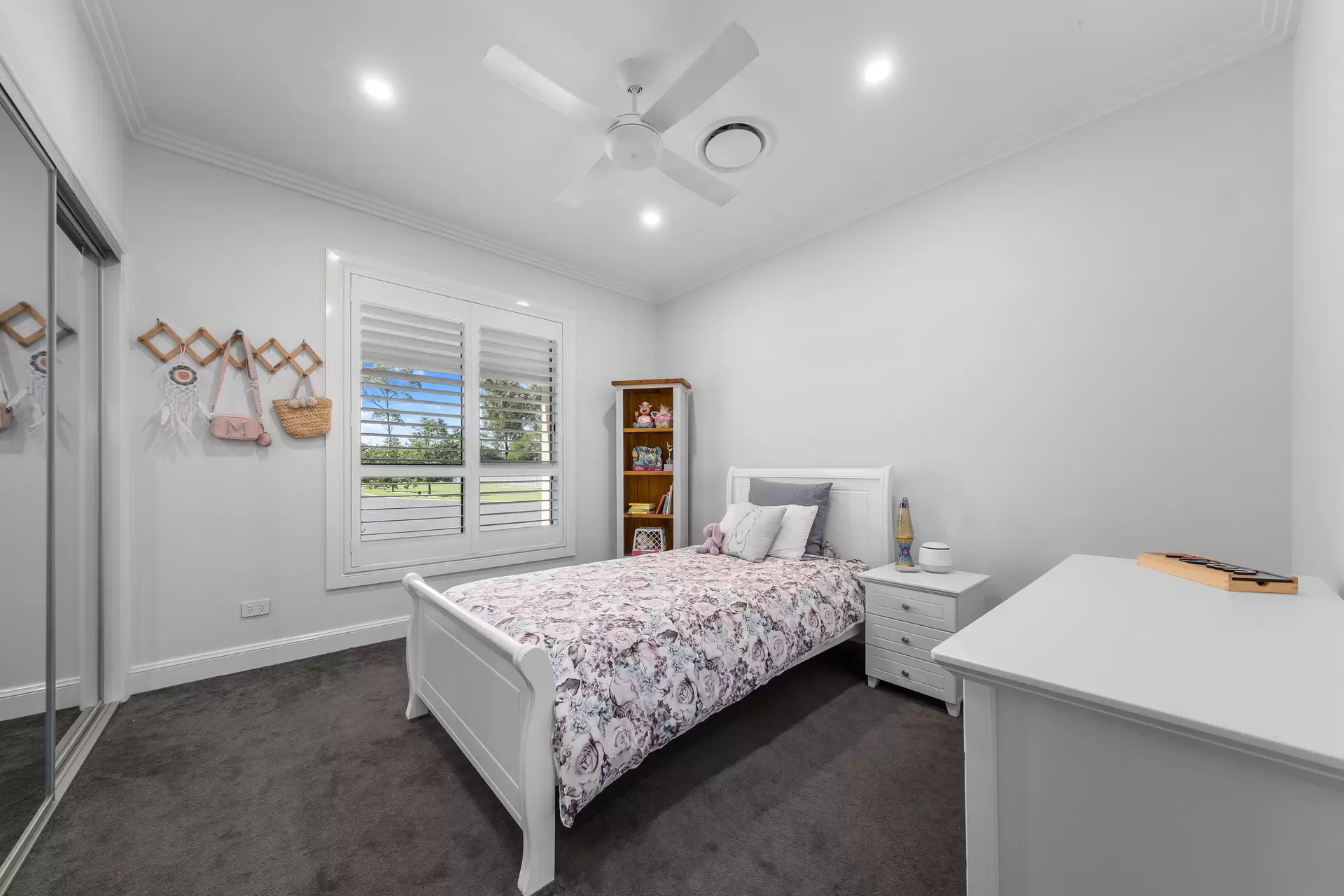 284 Devlin Road, Castlereagh Sold by Cutcliffe Properties - image 1