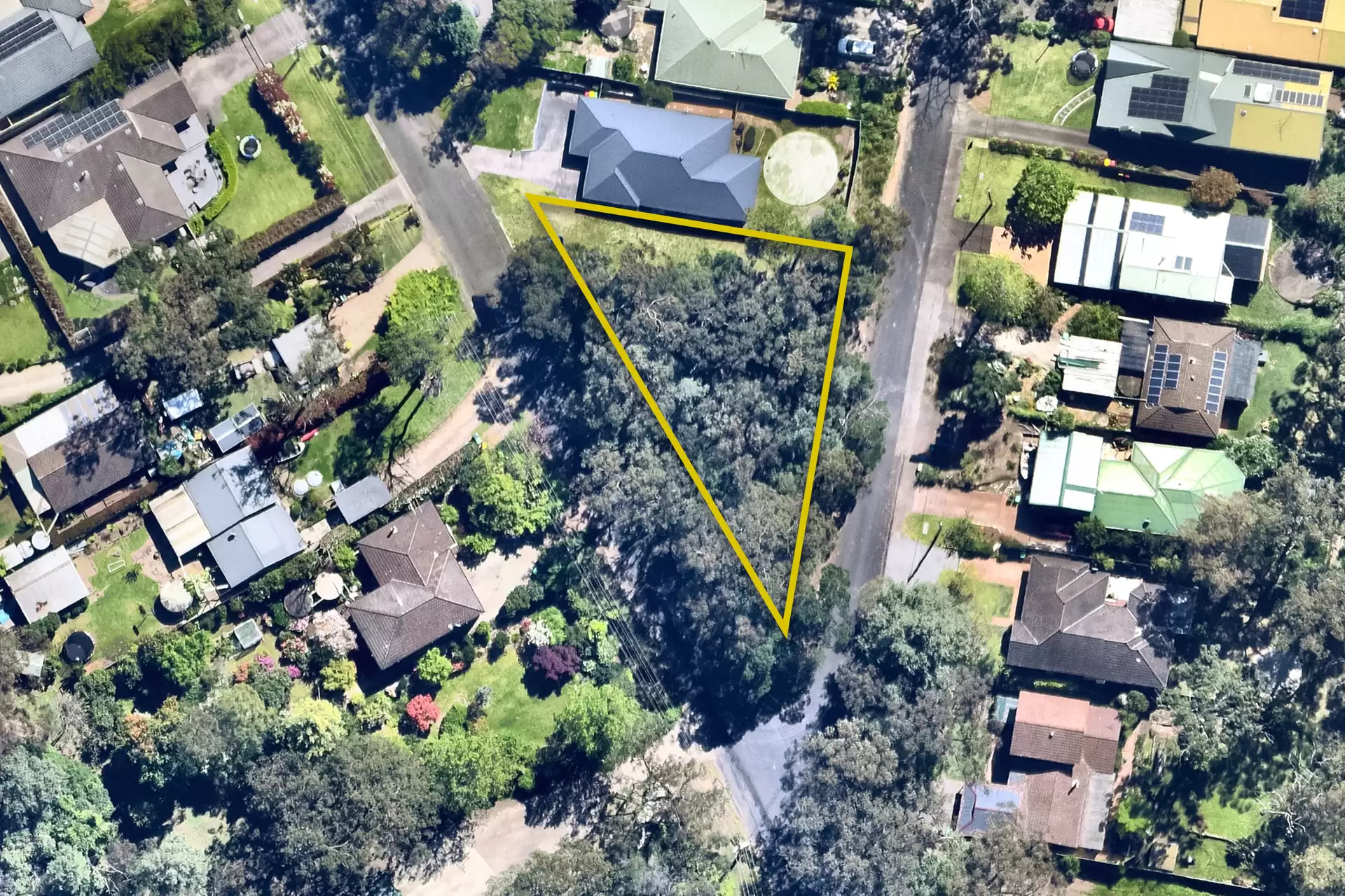 34 Waratah Street, Bowen Mountain For Sale by Cutcliffe Properties - image 1