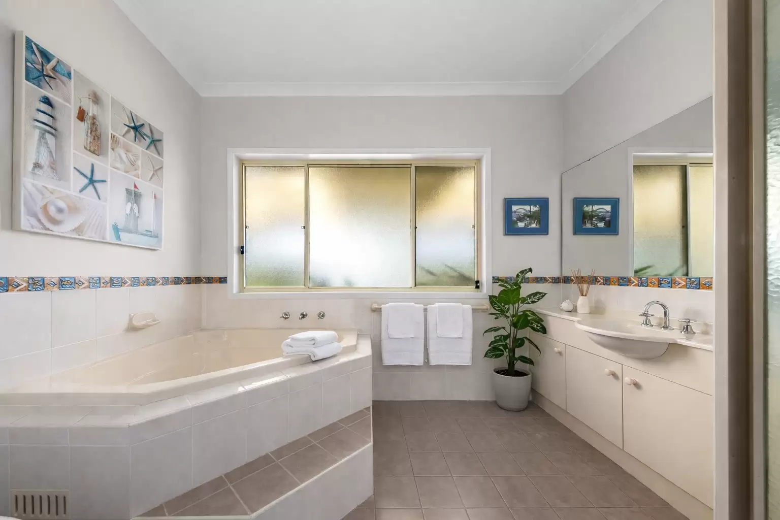 433 East Kurrajong Road, East Kurrajong For Sale by Cutcliffe Properties - image 12