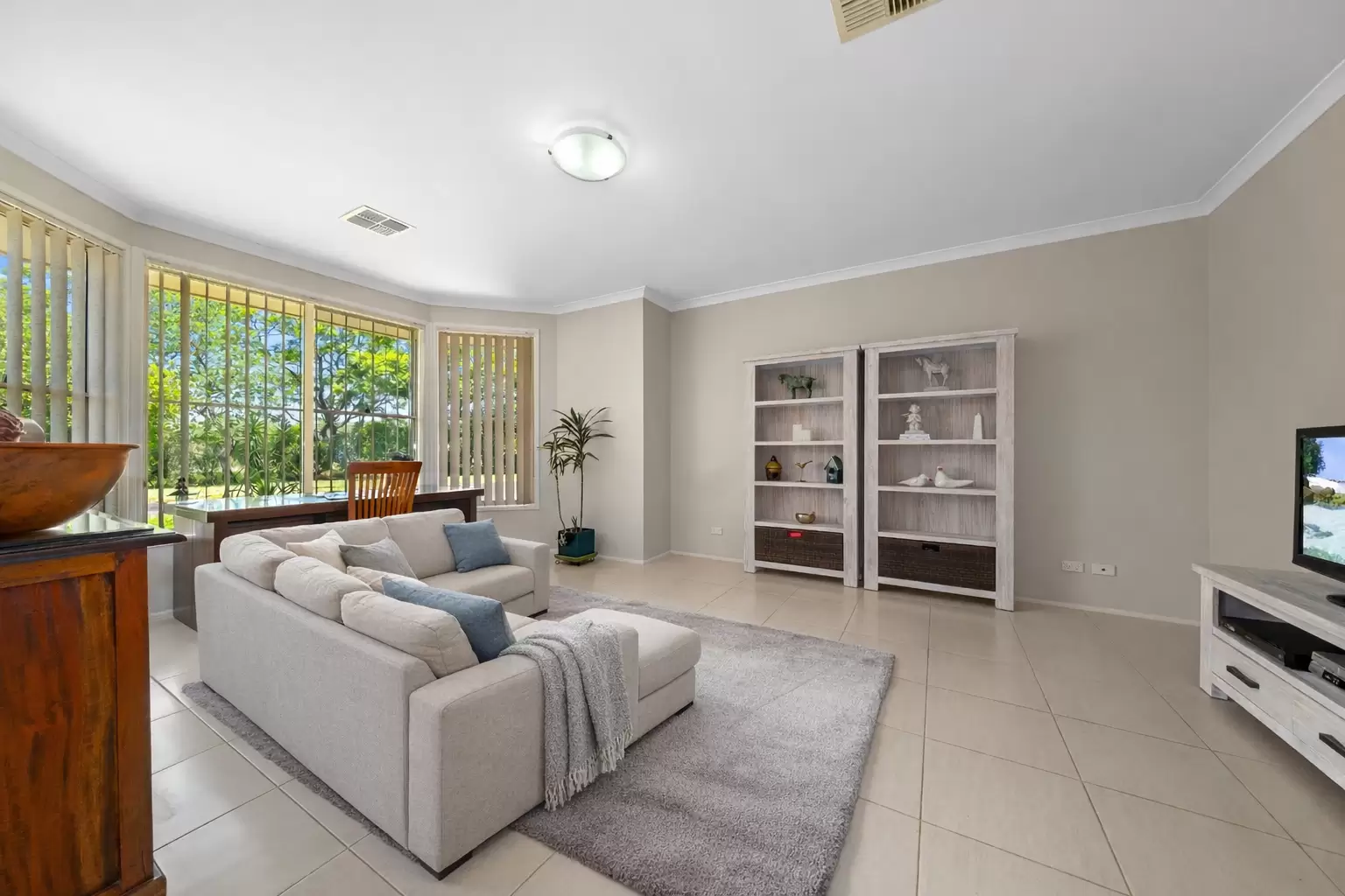 433 East Kurrajong Road, East Kurrajong For Sale by Cutcliffe Properties - image 3