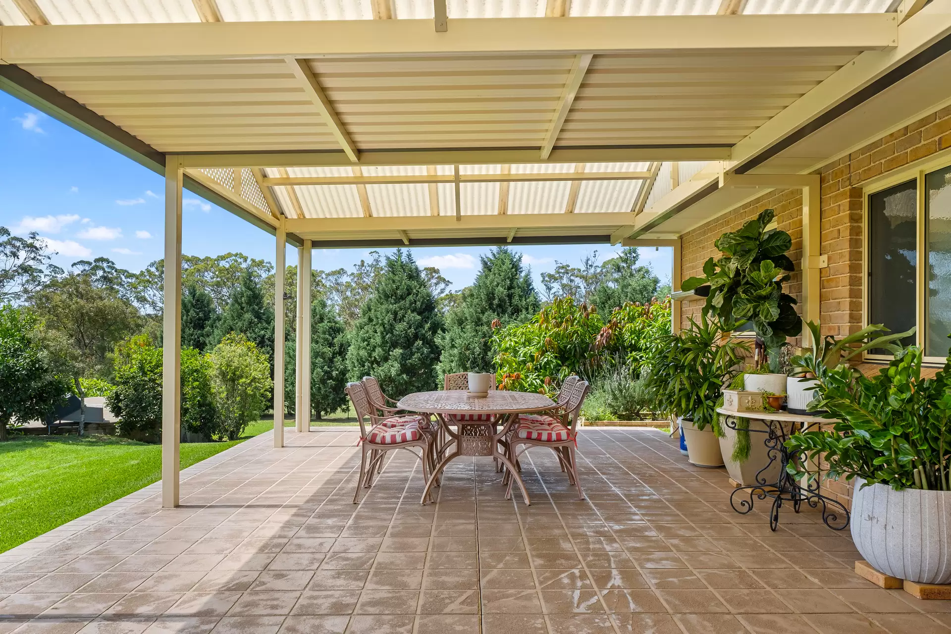 433 East Kurrajong Road, East Kurrajong For Sale by Cutcliffe Properties - image 1