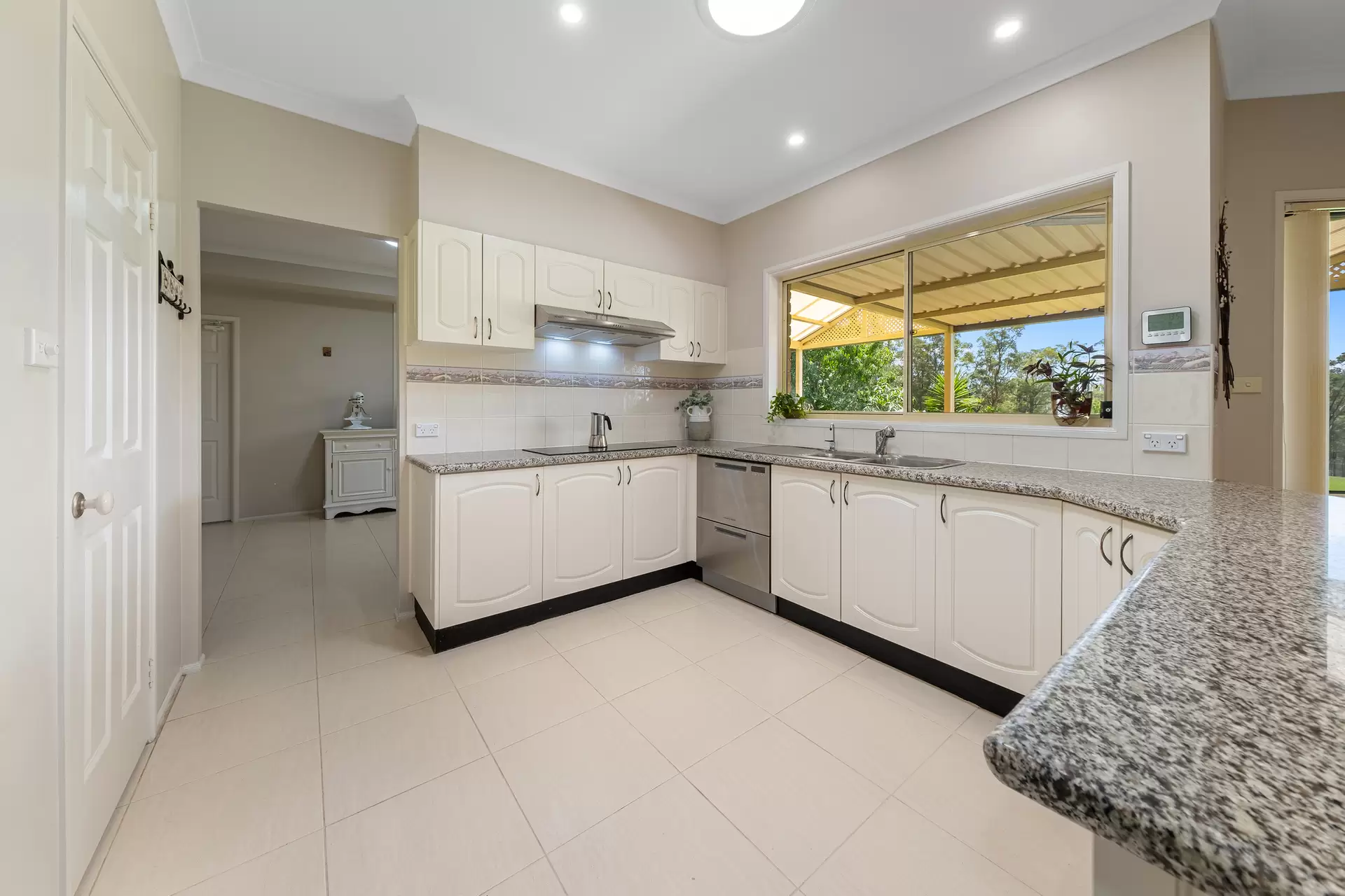 433 East Kurrajong Road, East Kurrajong For Sale by Cutcliffe Properties - image 1