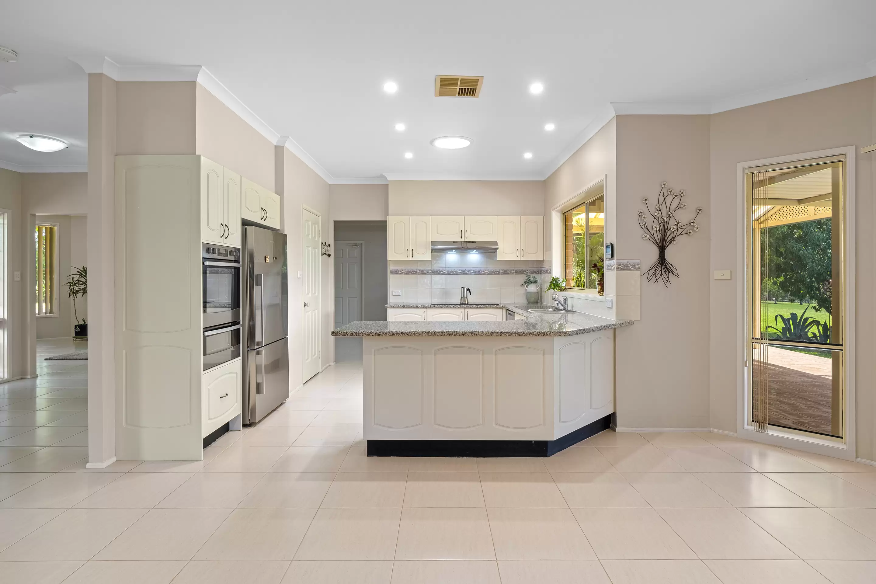 433 East Kurrajong Road, East Kurrajong For Sale by Cutcliffe Properties - image 4