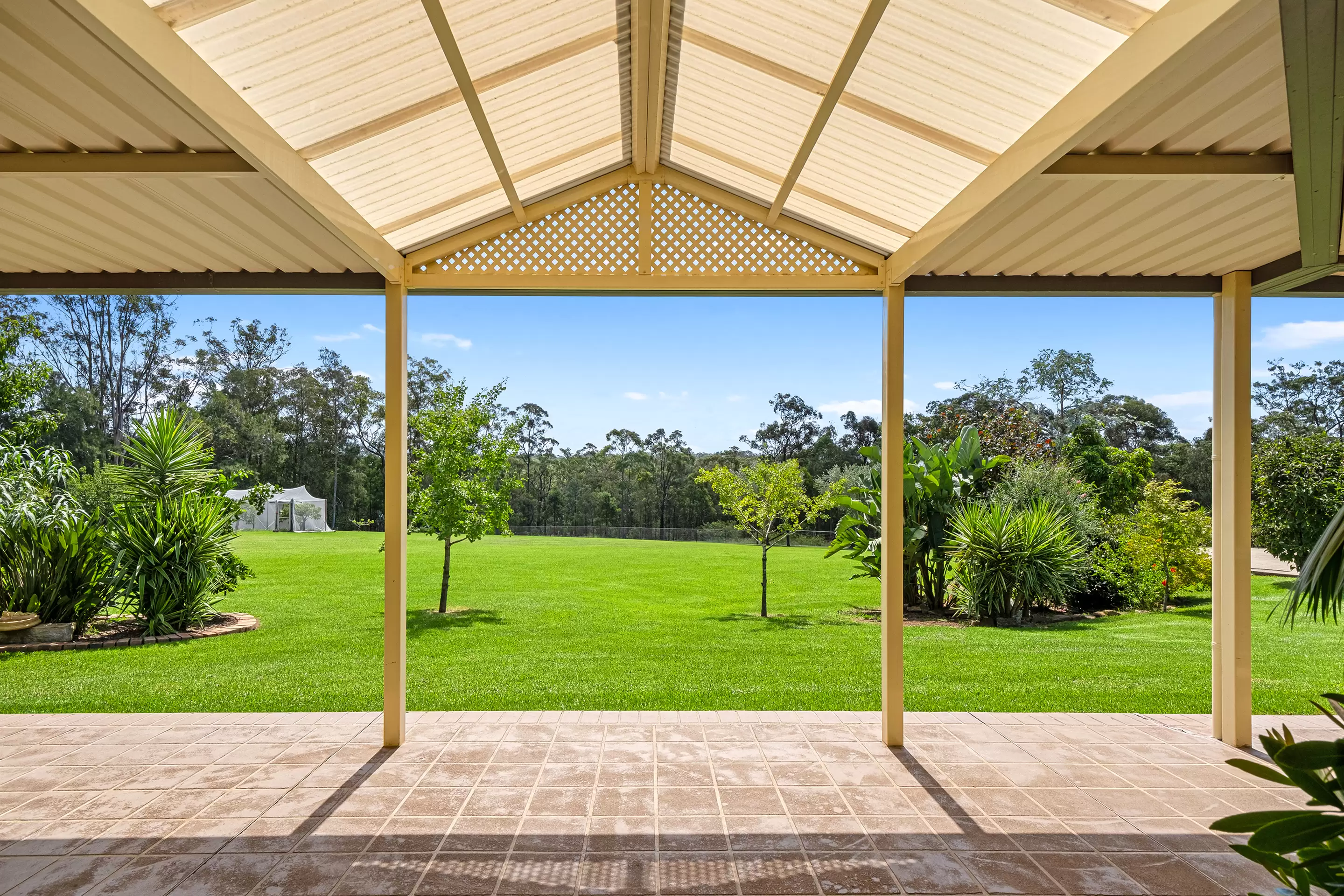 433 East Kurrajong Road, East Kurrajong For Sale by Cutcliffe Properties - image 2