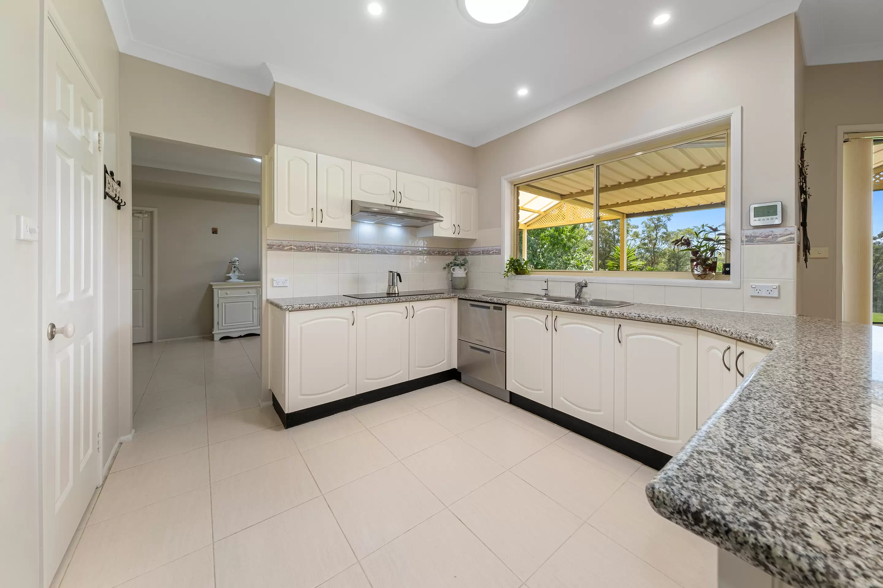 433 East Kurrajong Road, East Kurrajong For Sale by Cutcliffe Properties - image 5
