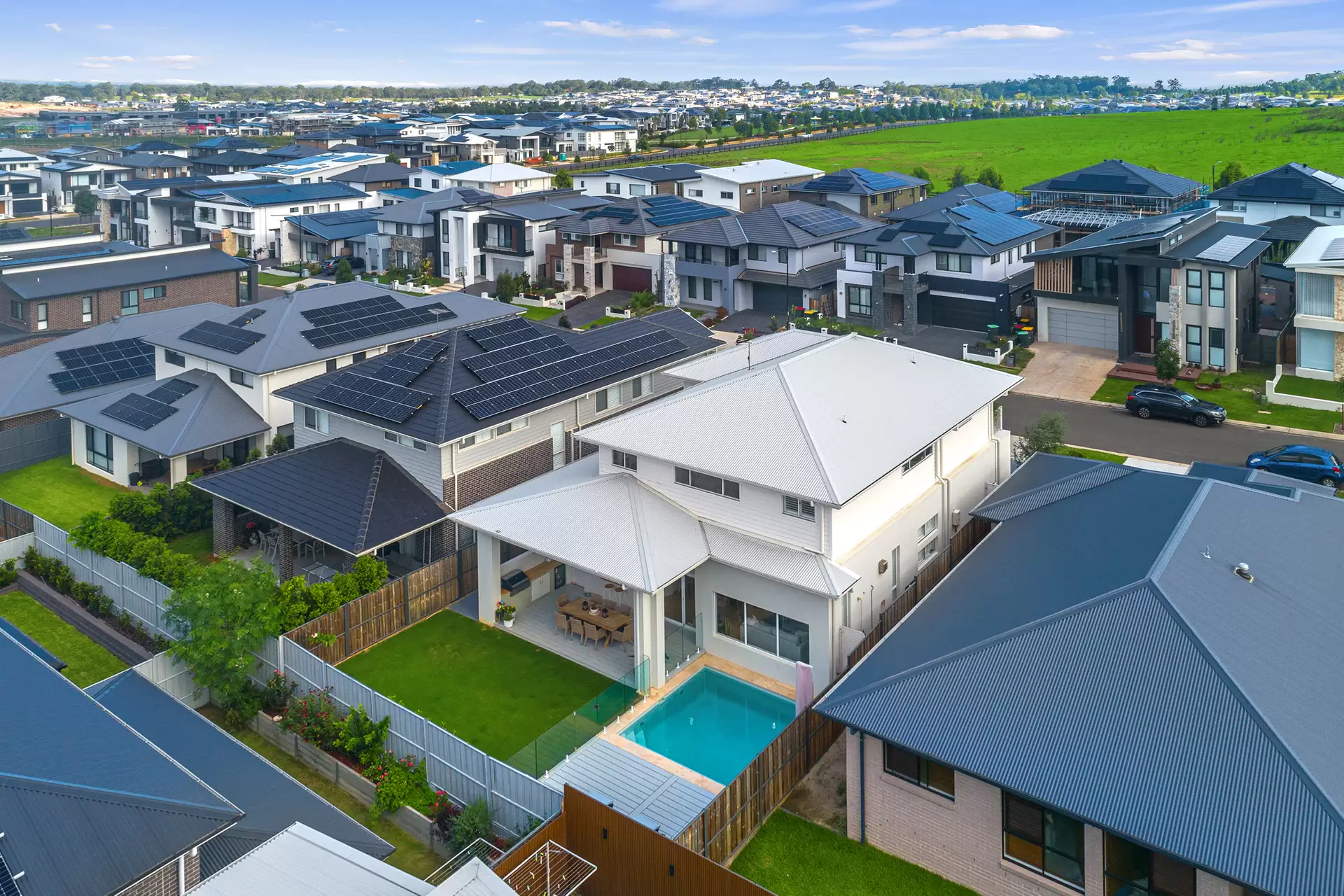 21 Sommer Street (Gables), Box Hill Sold by Cutcliffe Properties - image 1