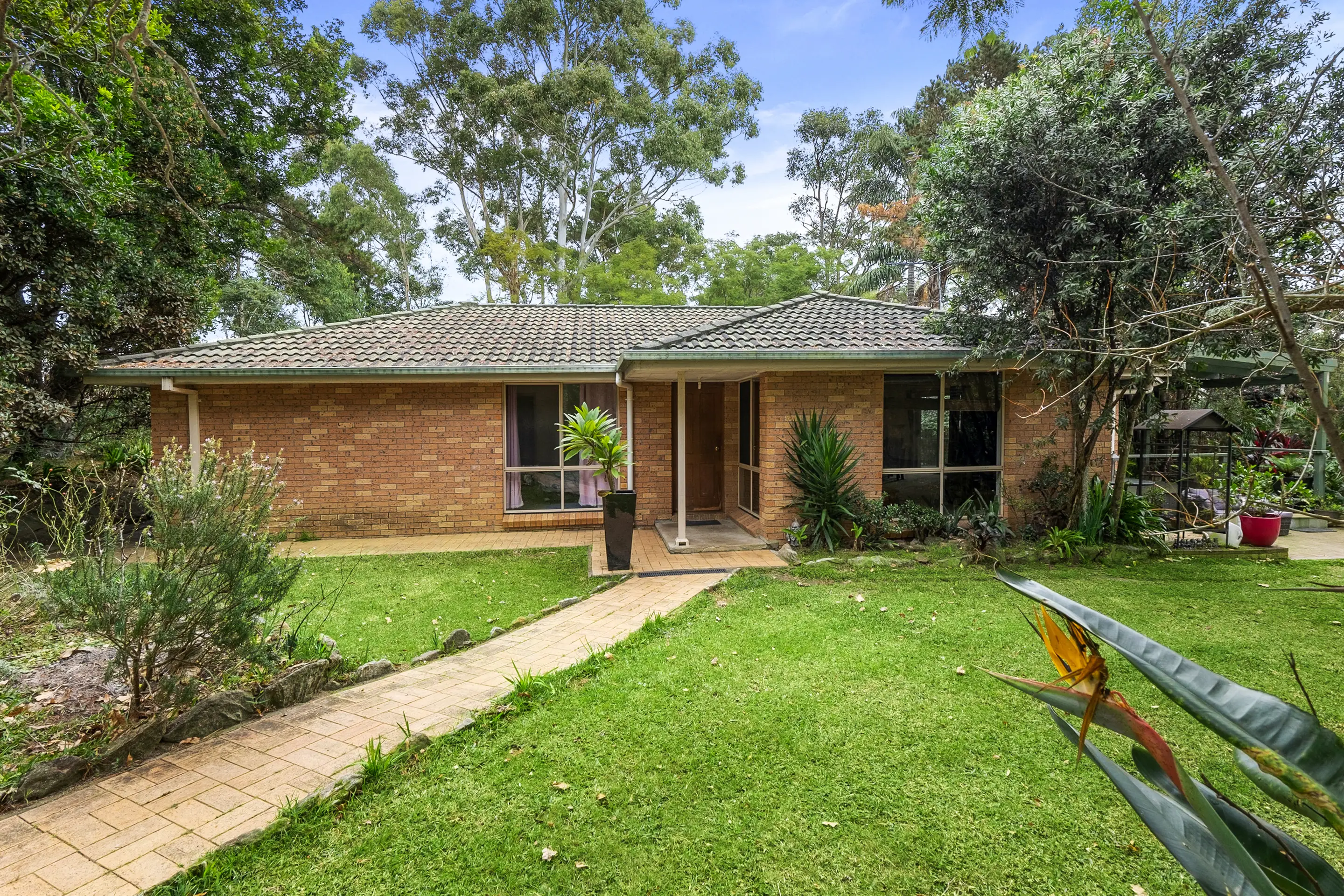 73 Crosslands Road, Galston Sold by Cutcliffe Properties - image 1