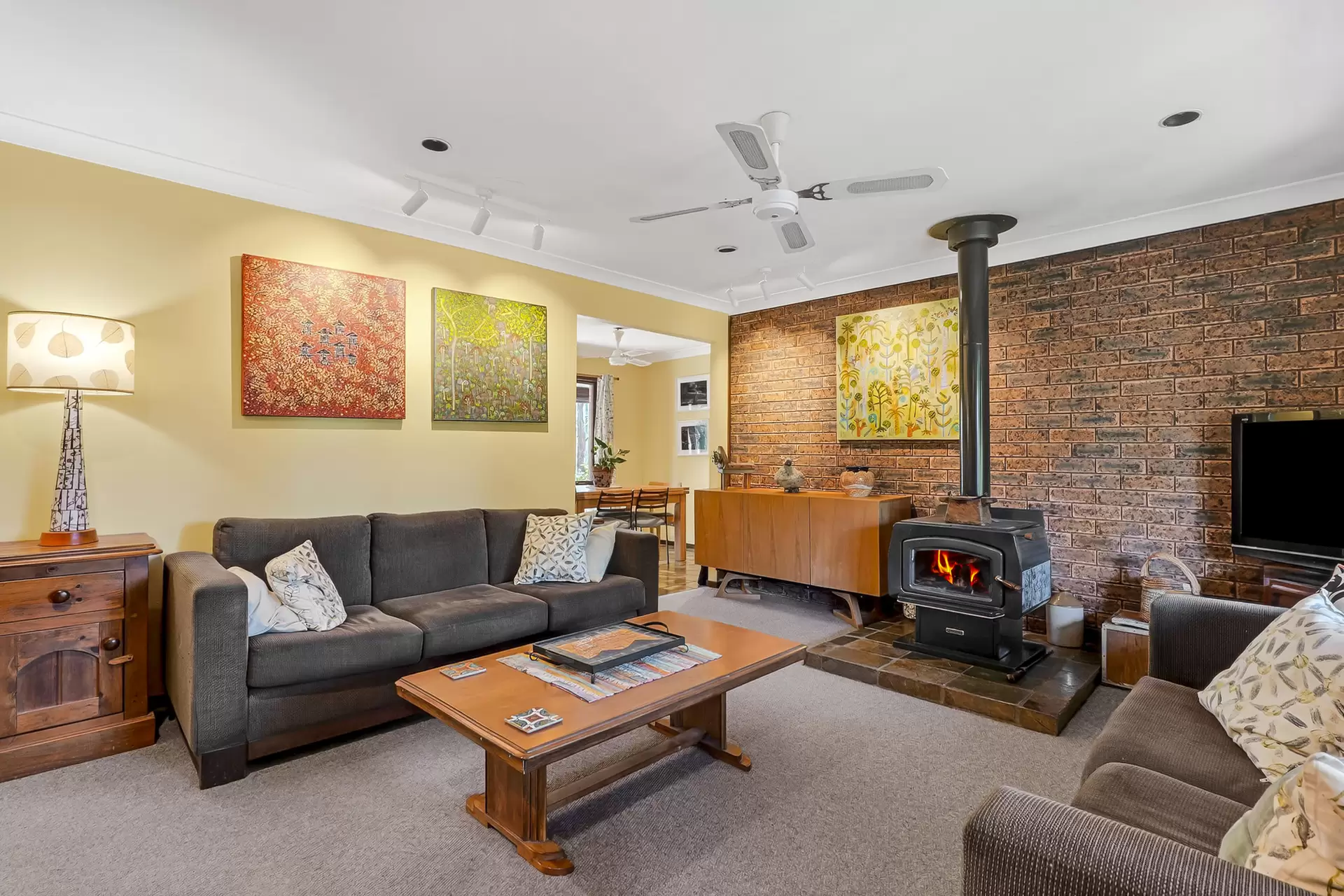 158-164 West Wilchard Road, Castlereagh Sold by Cutcliffe Properties - image 1