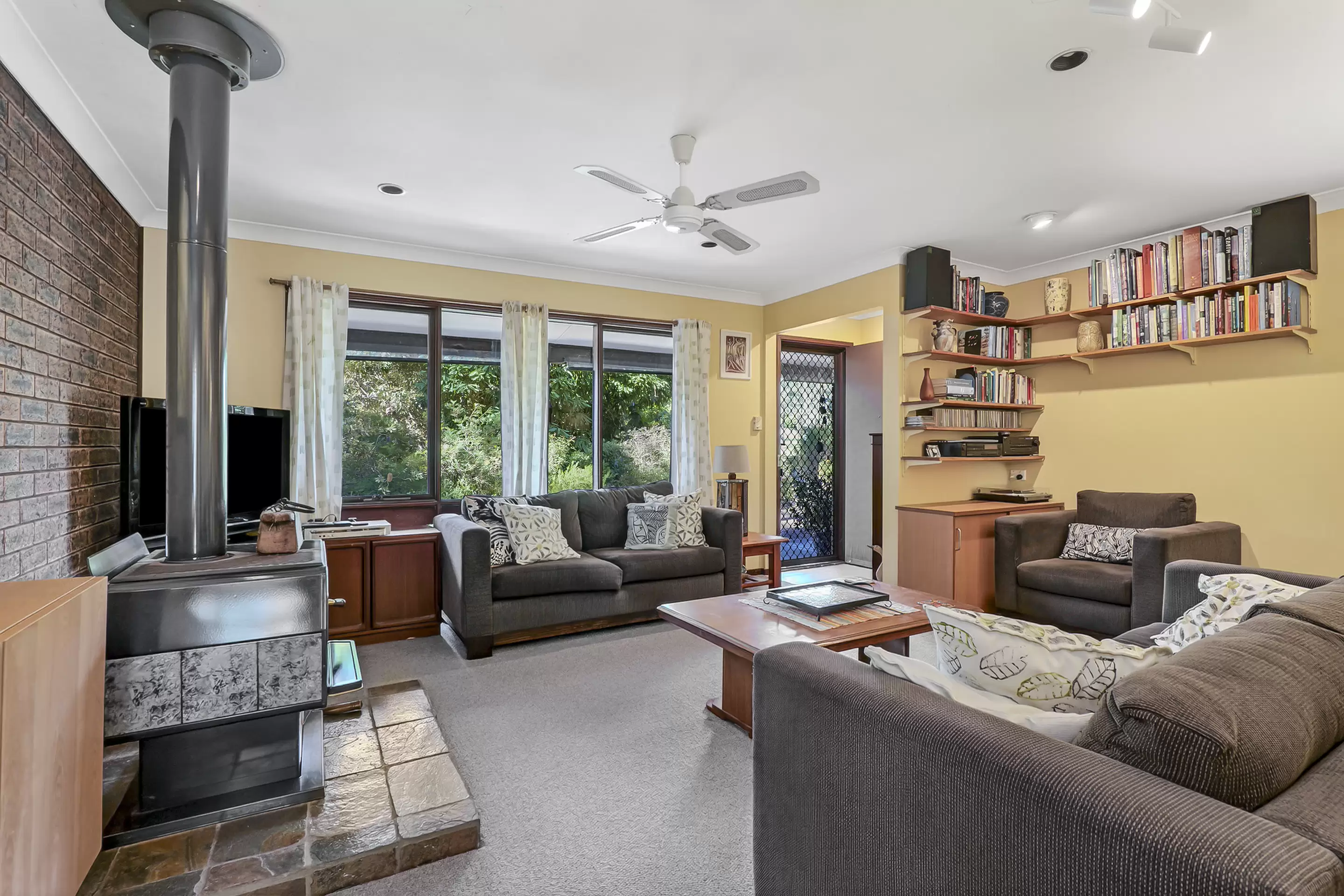 158-164 West Wilchard Road, Castlereagh Sold by Cutcliffe Properties - image 11