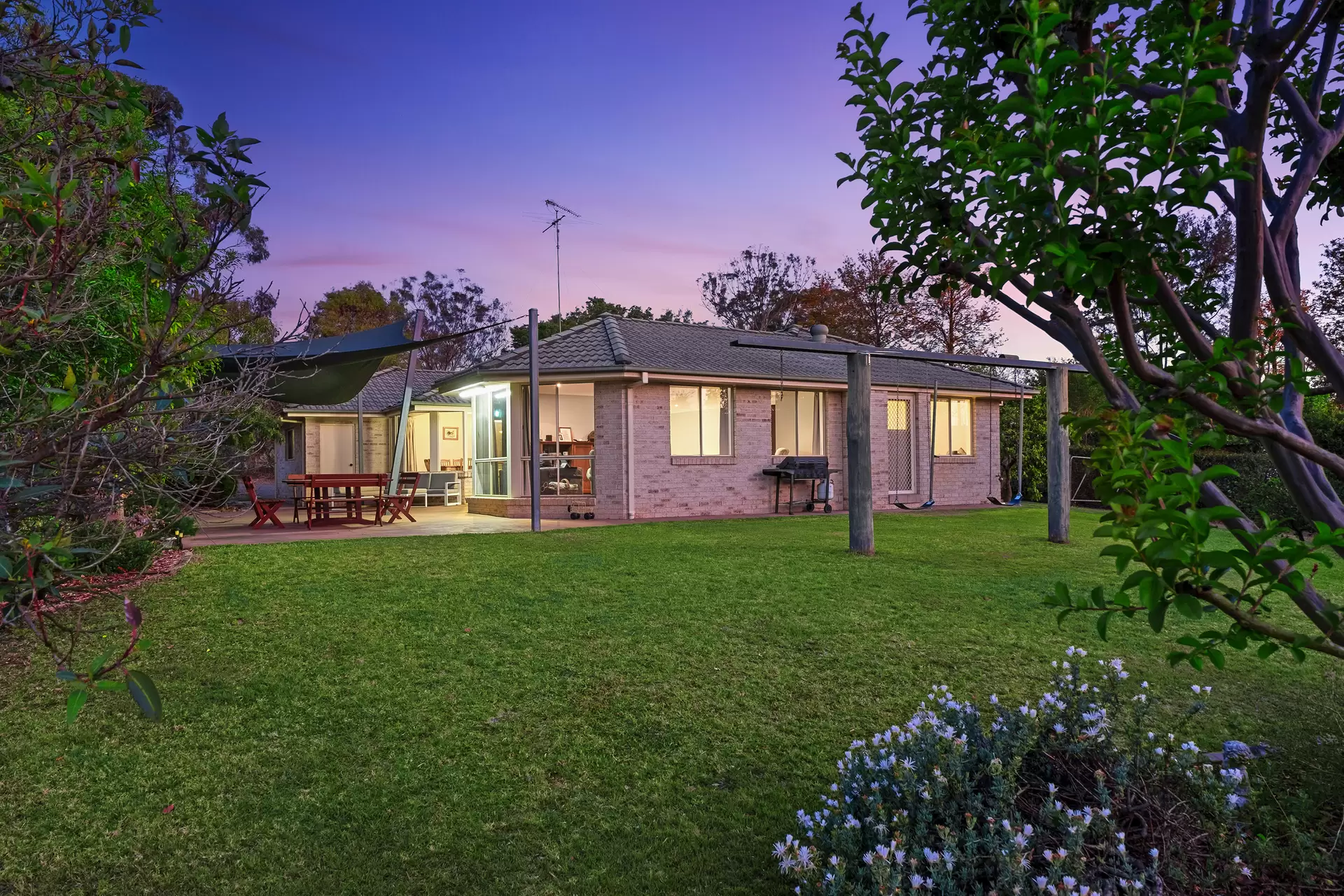 194-200 West Wilchard Road, Castlereagh Sold by Cutcliffe Properties - image 1
