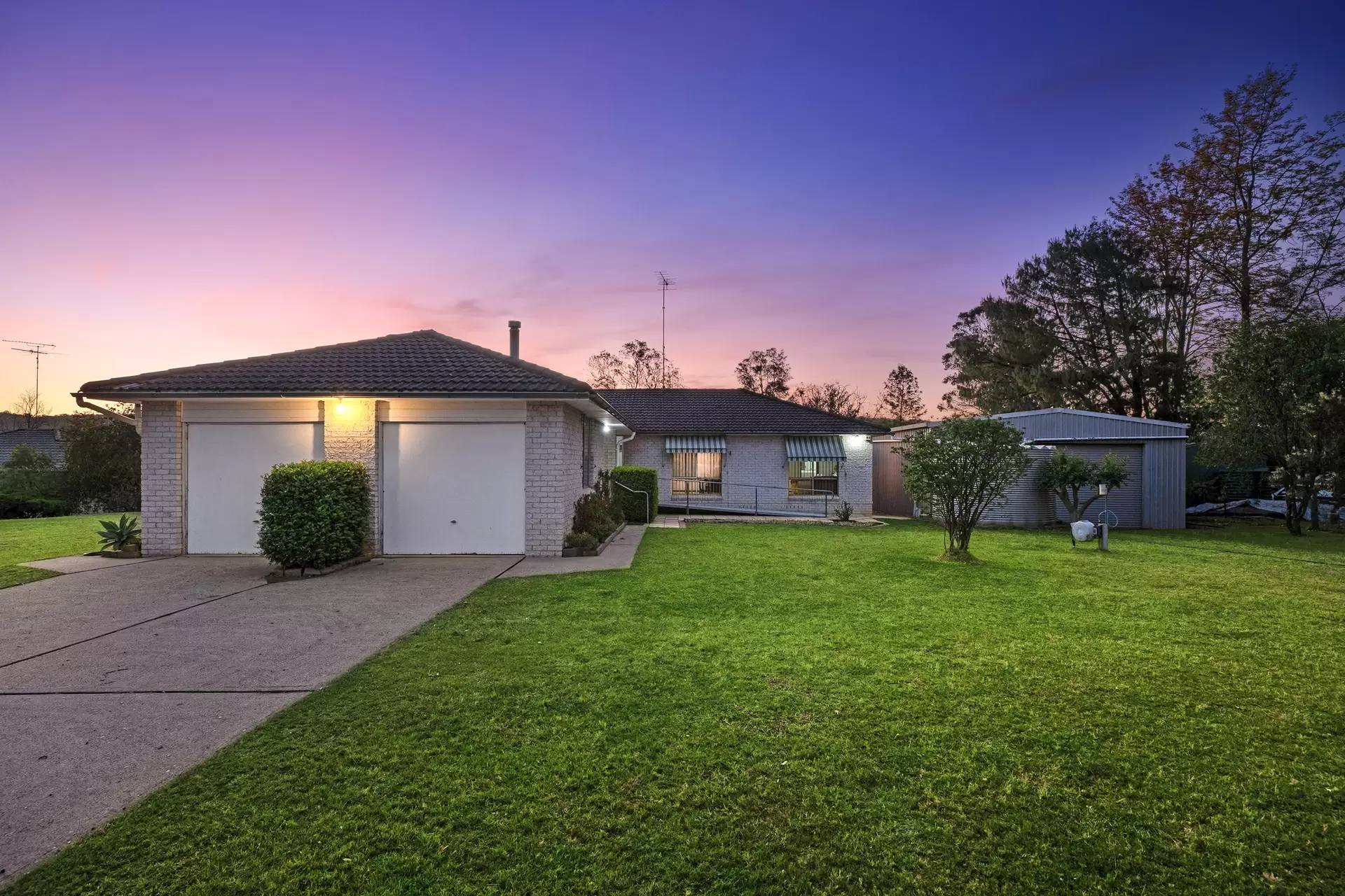194-200 West Wilchard Road, Castlereagh Sold by Cutcliffe Properties - image 1