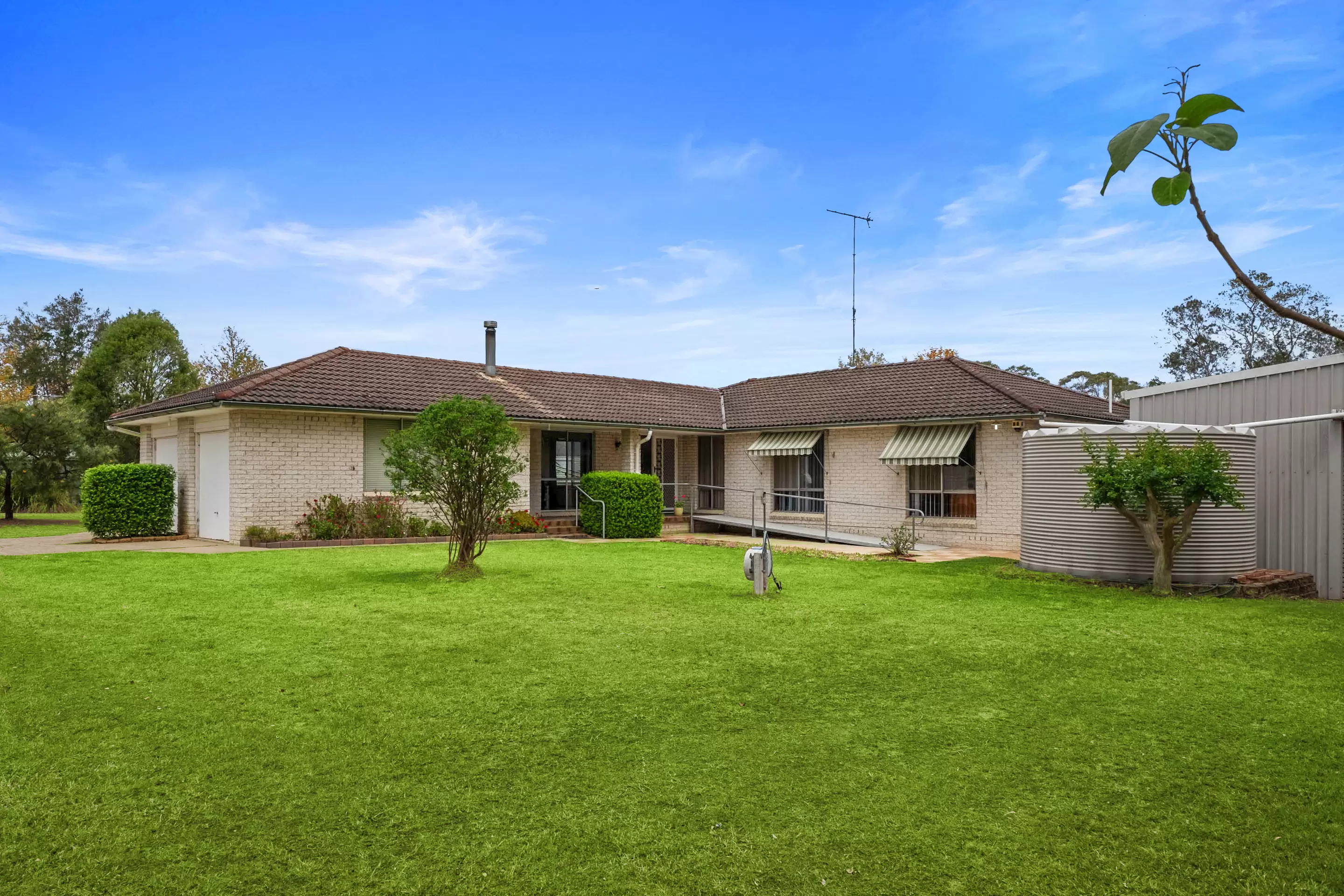 194-200 West Wilchard Road, Castlereagh Sold by Cutcliffe Properties - image 7