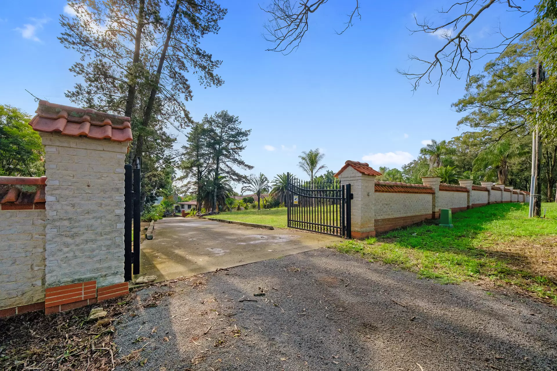 Part of 123 Old Pitt Town Road, Gables Leased by Cutcliffe Properties - image 1