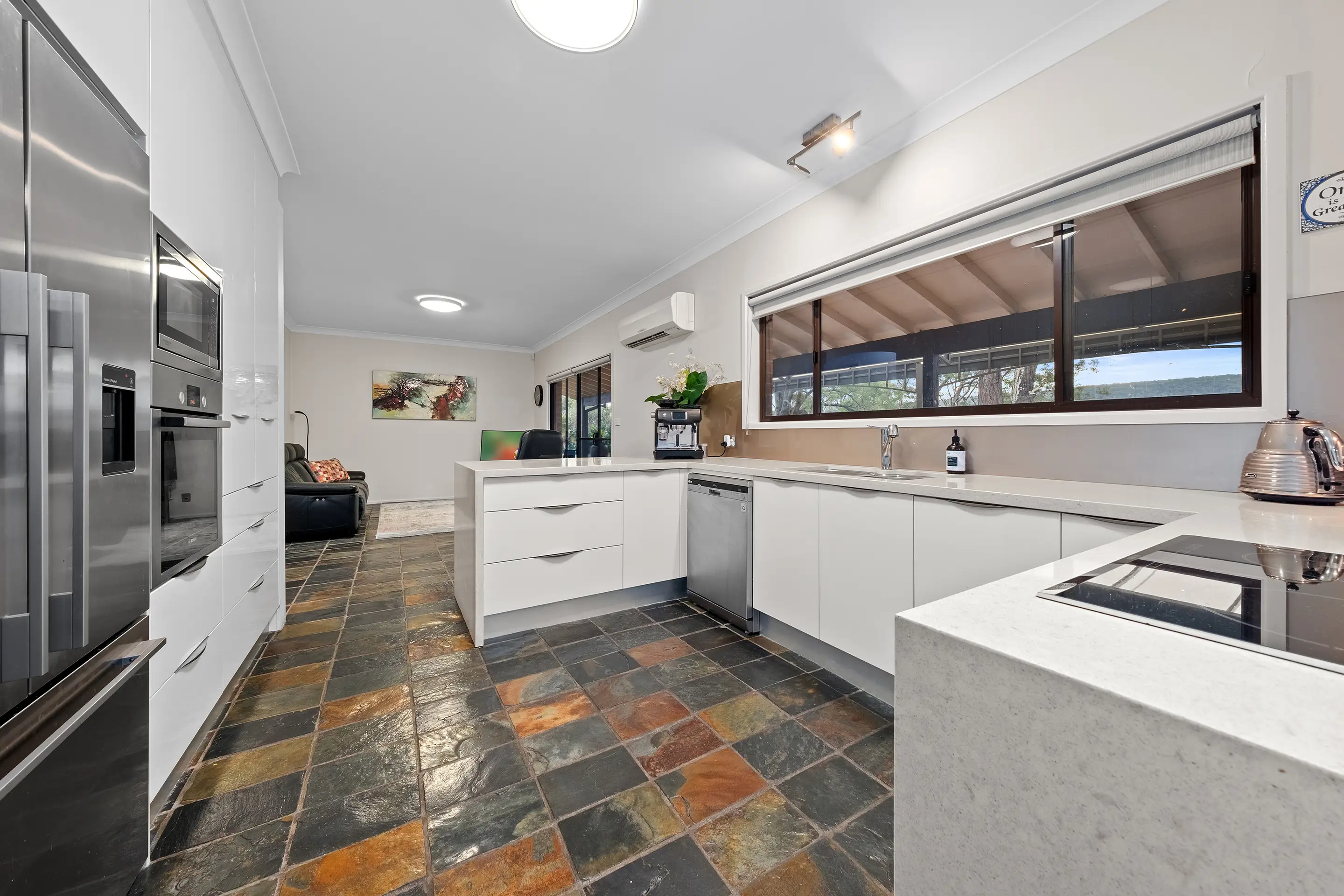 151-157 West Wilchard Road, Castlereagh Sold by Cutcliffe Properties - image 9