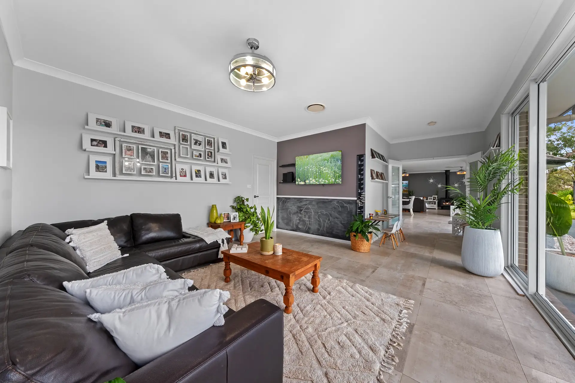 196 Royerdale Place, East Kurrajong Sold by Cutcliffe Properties - image 1