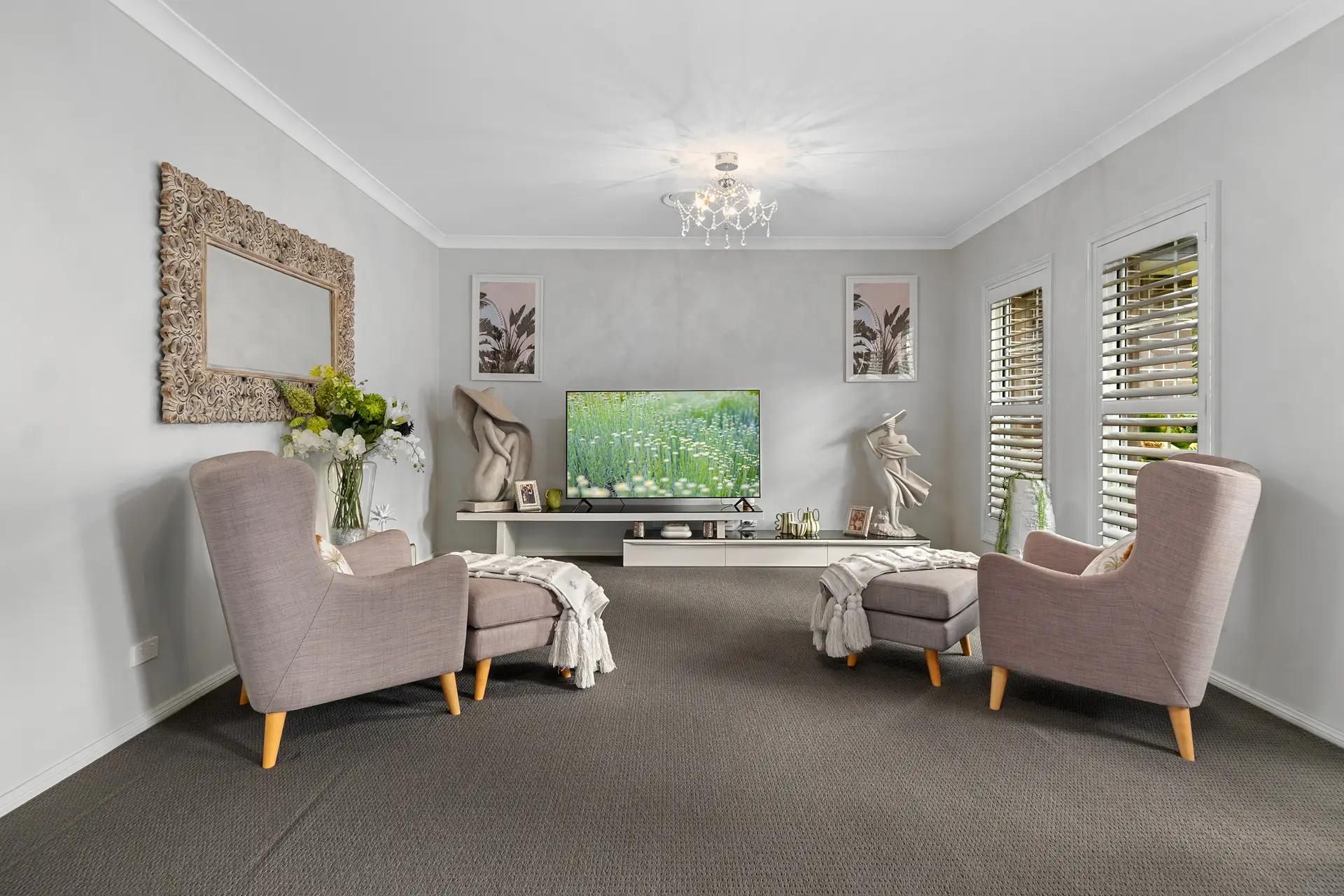 196 Royerdale Place, East Kurrajong Sold by Cutcliffe Properties - image 1