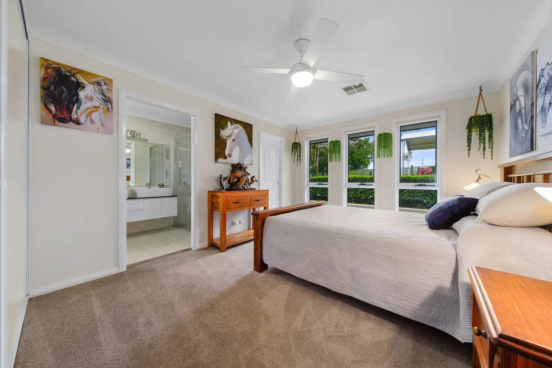 548 Comleroy Road, Kurrajong Sold by Cutcliffe Properties - image 1