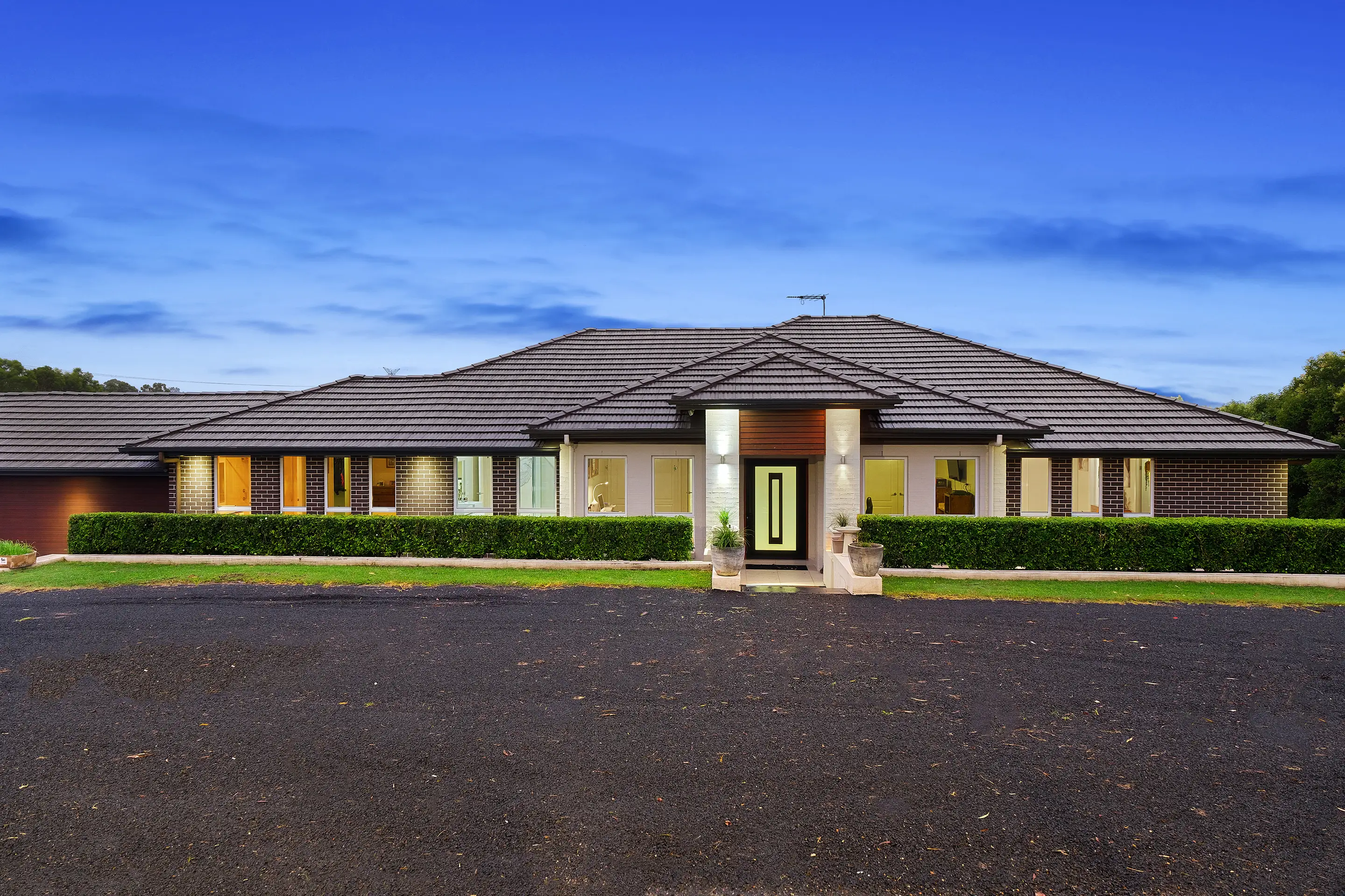 548 Comleroy Road, Kurrajong Sold by Cutcliffe Properties - image 3