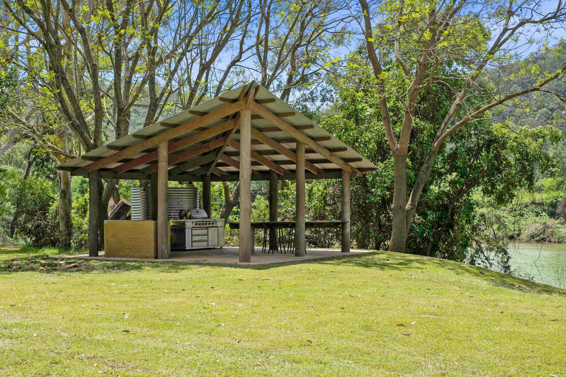 584 Lower Colo Road, Lower Portland Sold by Cutcliffe Properties - image 1