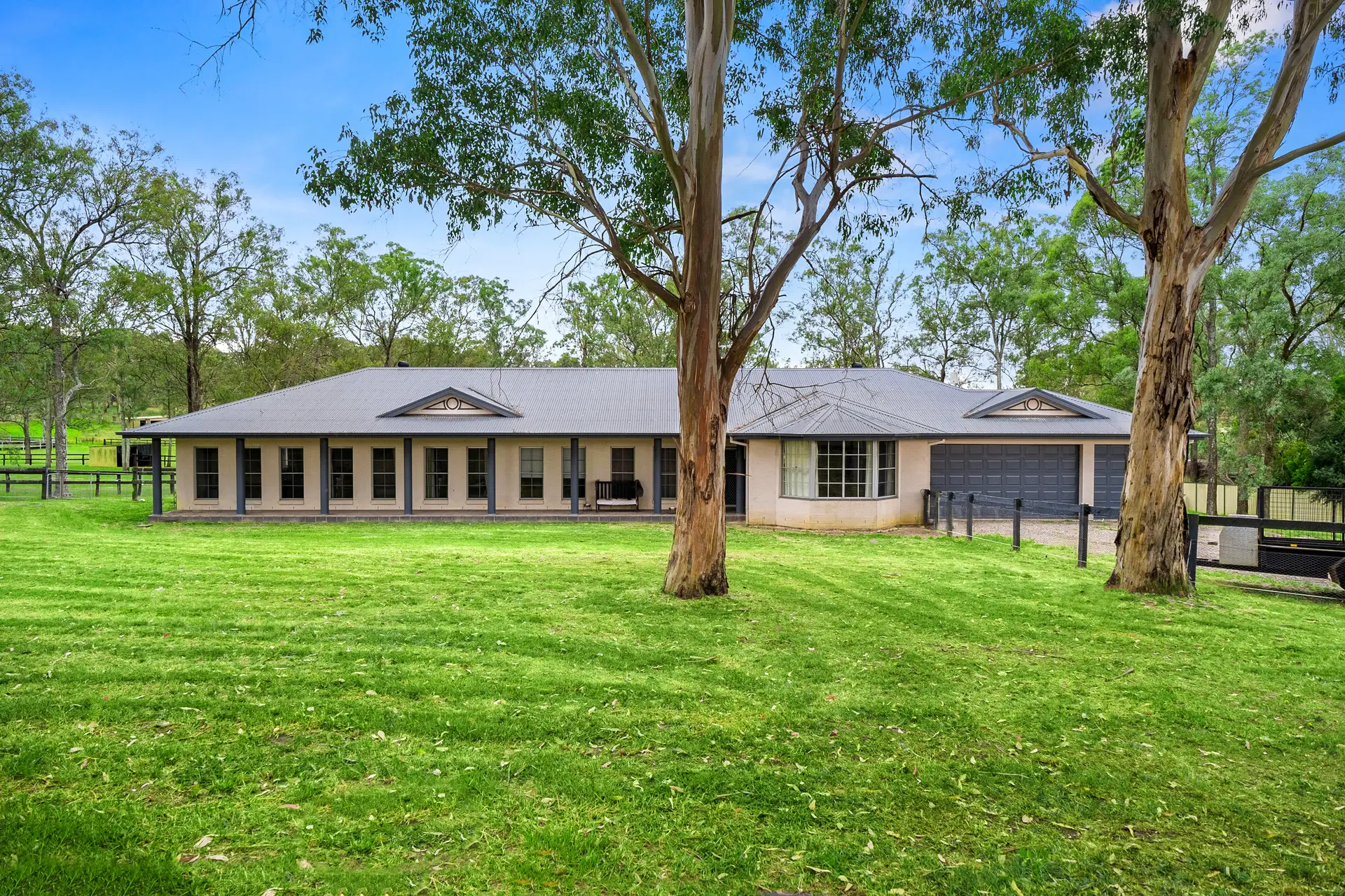 22 Hession Road, Oakville Sold by Cutcliffe Properties - image 1