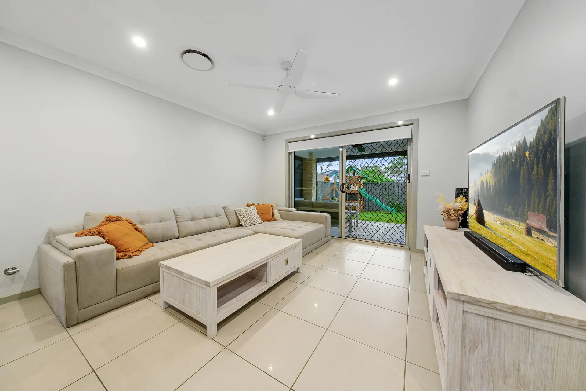 20 Durga Crescent, GRANTHAM FARM, Riverstone Sold by Cutcliffe Properties - image 1