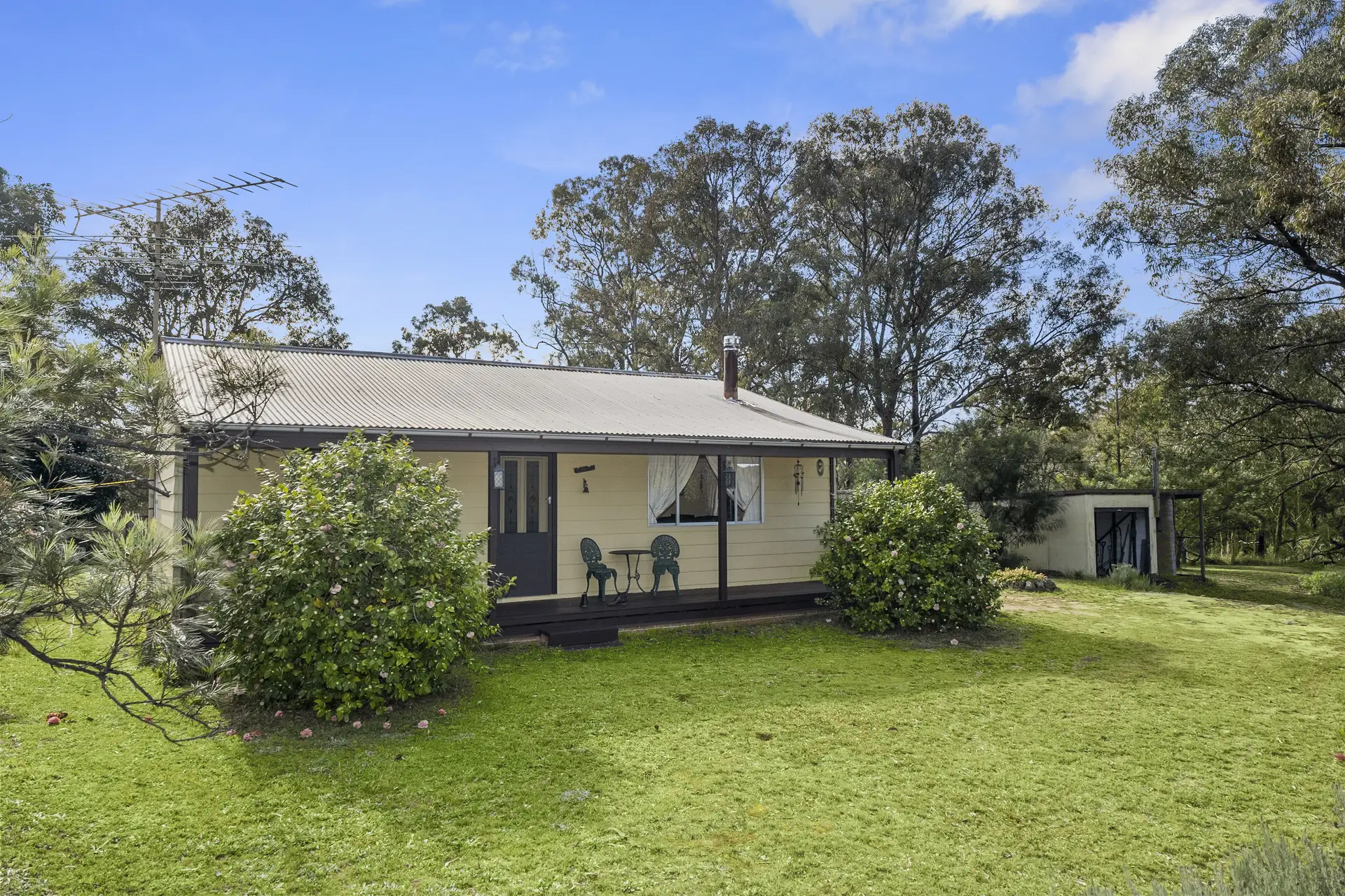 Putty Sold by Cutcliffe Properties - image 1