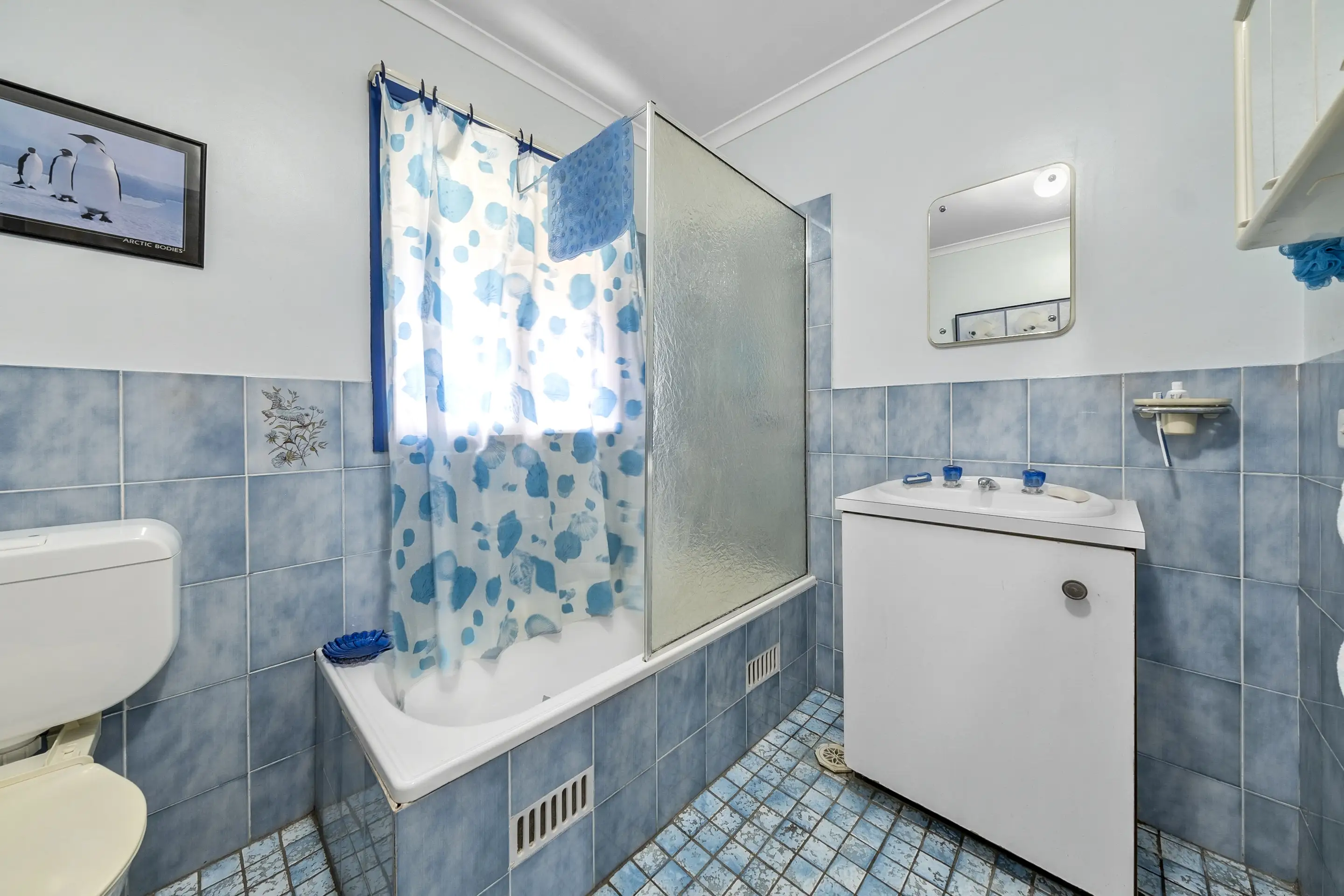 Putty Sold by Cutcliffe Properties - image 7
