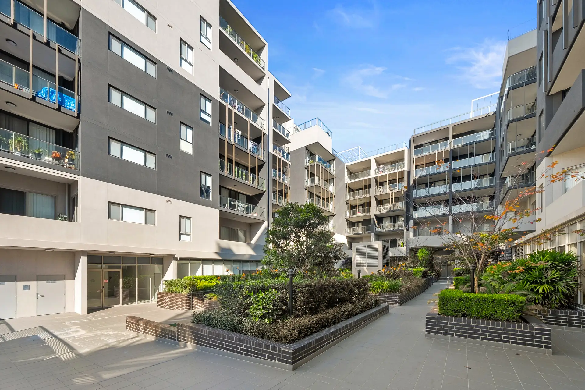 B204/48-56 Derby Street, Kingswood Sold by Cutcliffe Properties - image 1