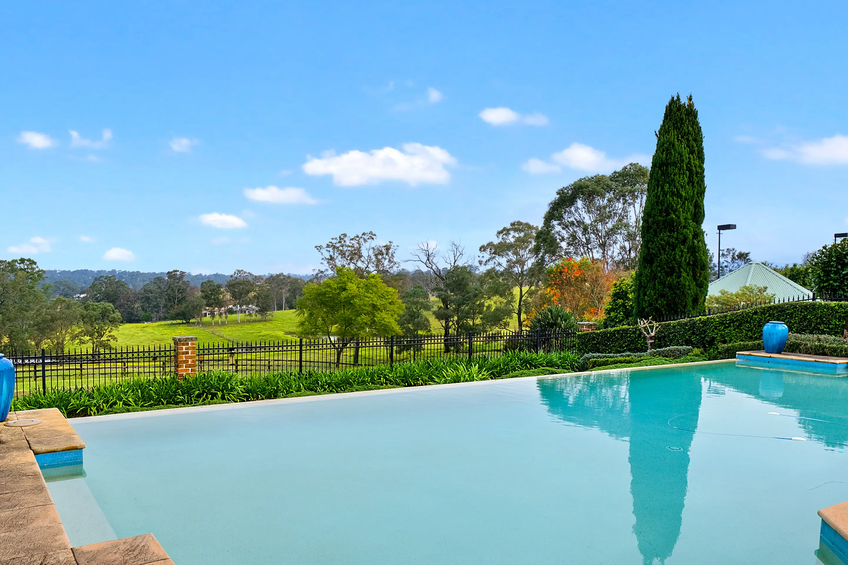 Tennyson Sold by Cutcliffe Properties - image 7