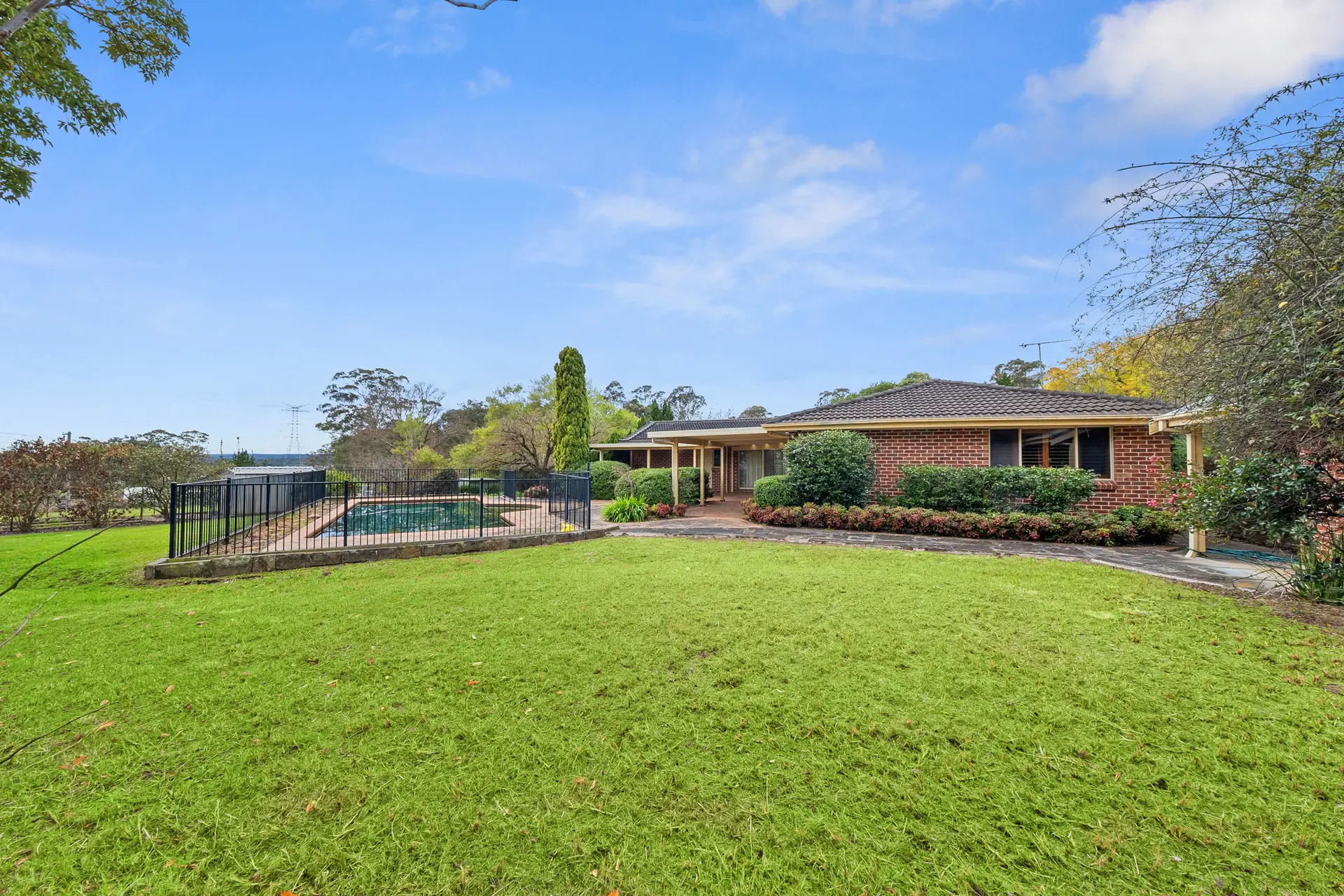 158 Boundary Road, Oakville Sold by Cutcliffe Properties - image 1