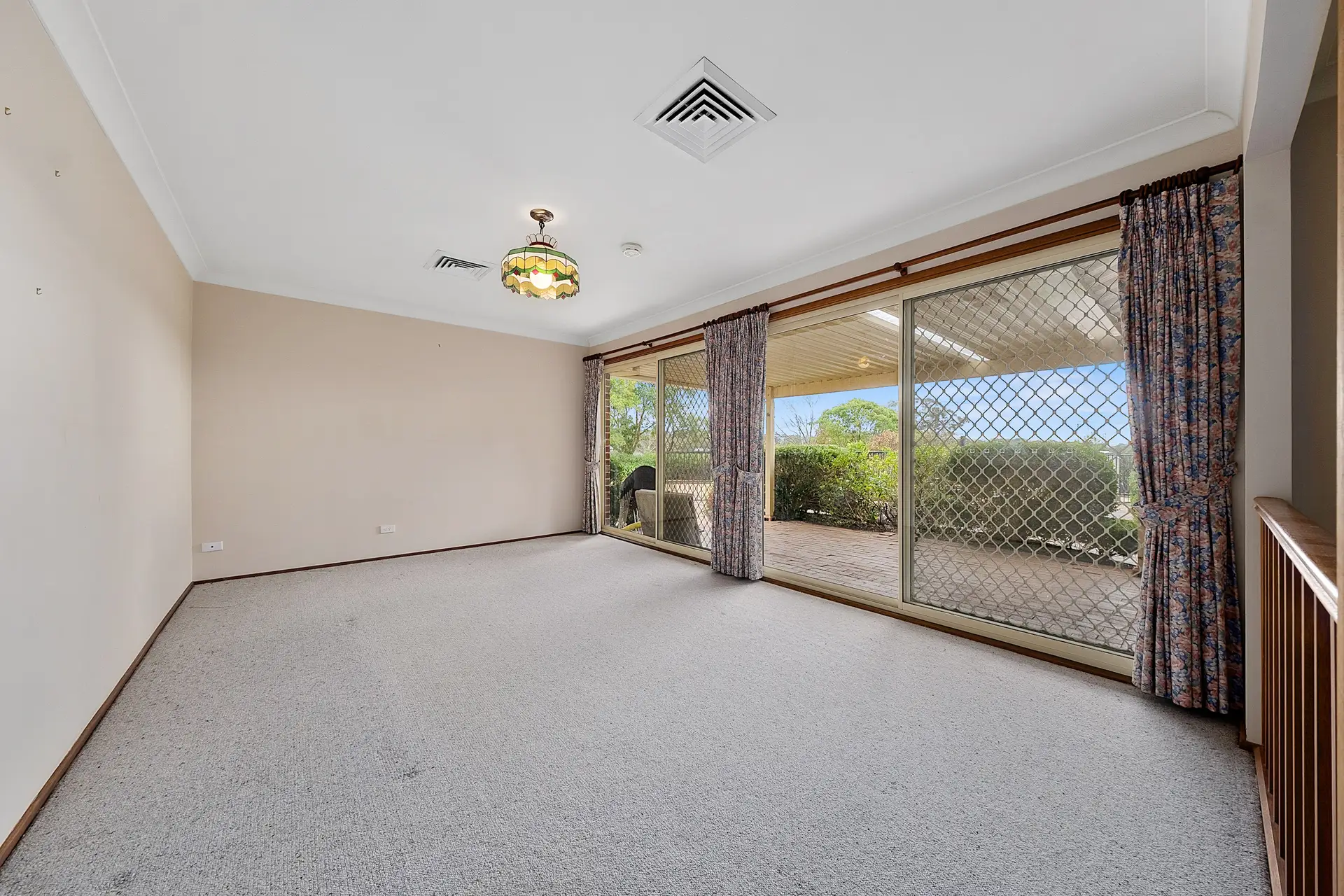 158 Boundary Road, Oakville Sold by Cutcliffe Properties - image 1