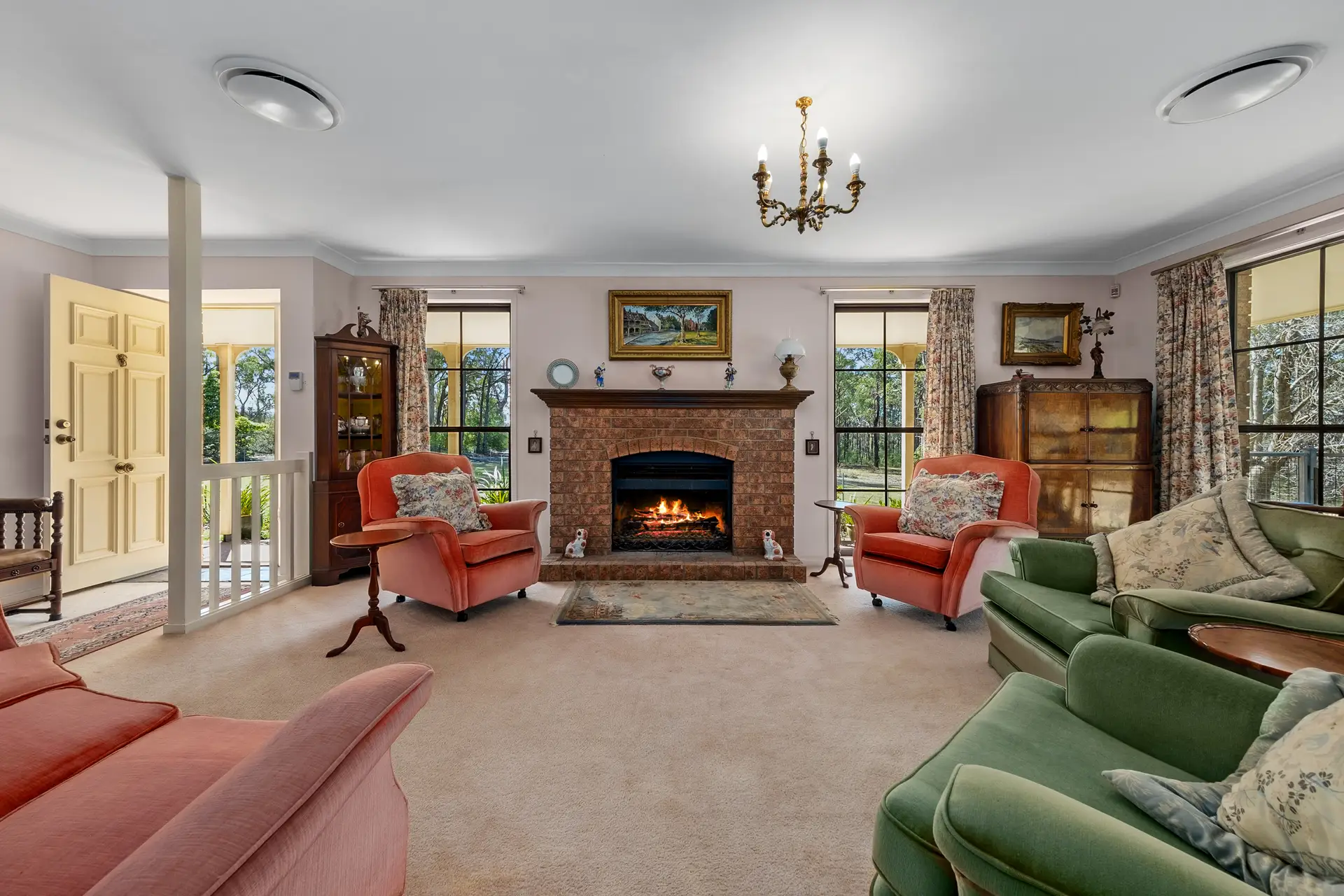 93 Mahons Creek Road, Yarramundi Sold by Cutcliffe Properties - image 1