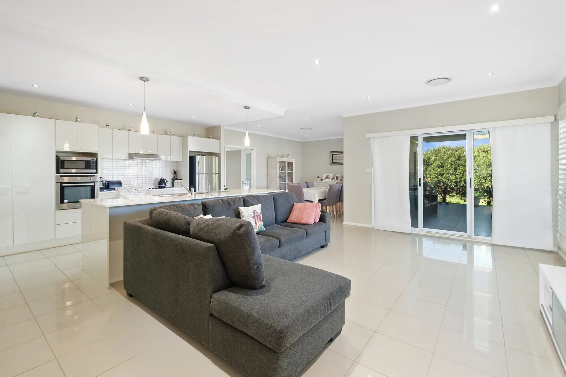 122 Fifth Avenue, Llandilo Sold by Cutcliffe Properties - image 1