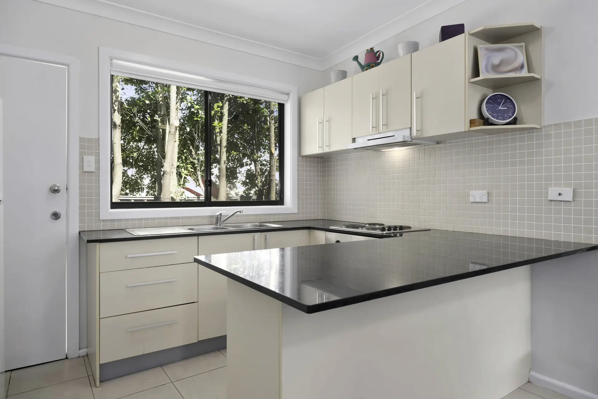 12/28-30 Bowman Street, Richmond Sold by Cutcliffe Properties - image 1