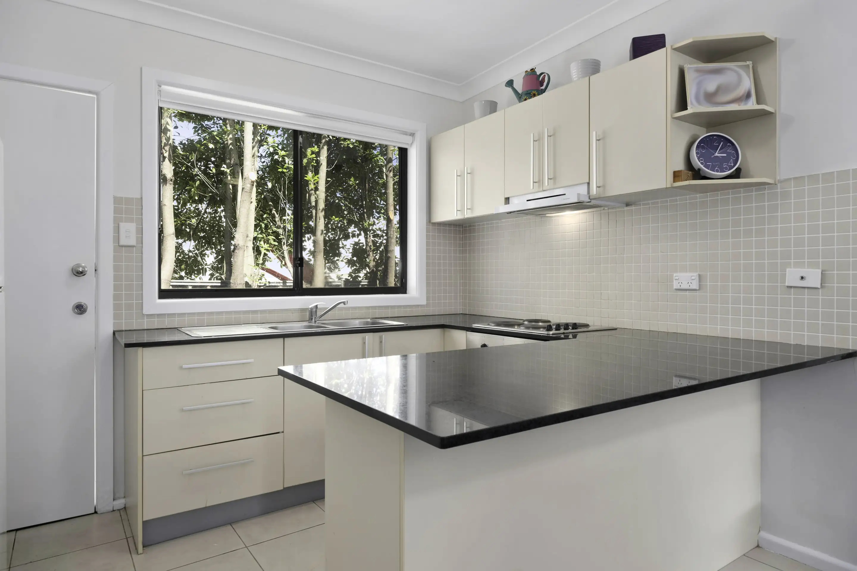 12/28-30 Bowman Street, Richmond Sold by Cutcliffe Properties - image 1