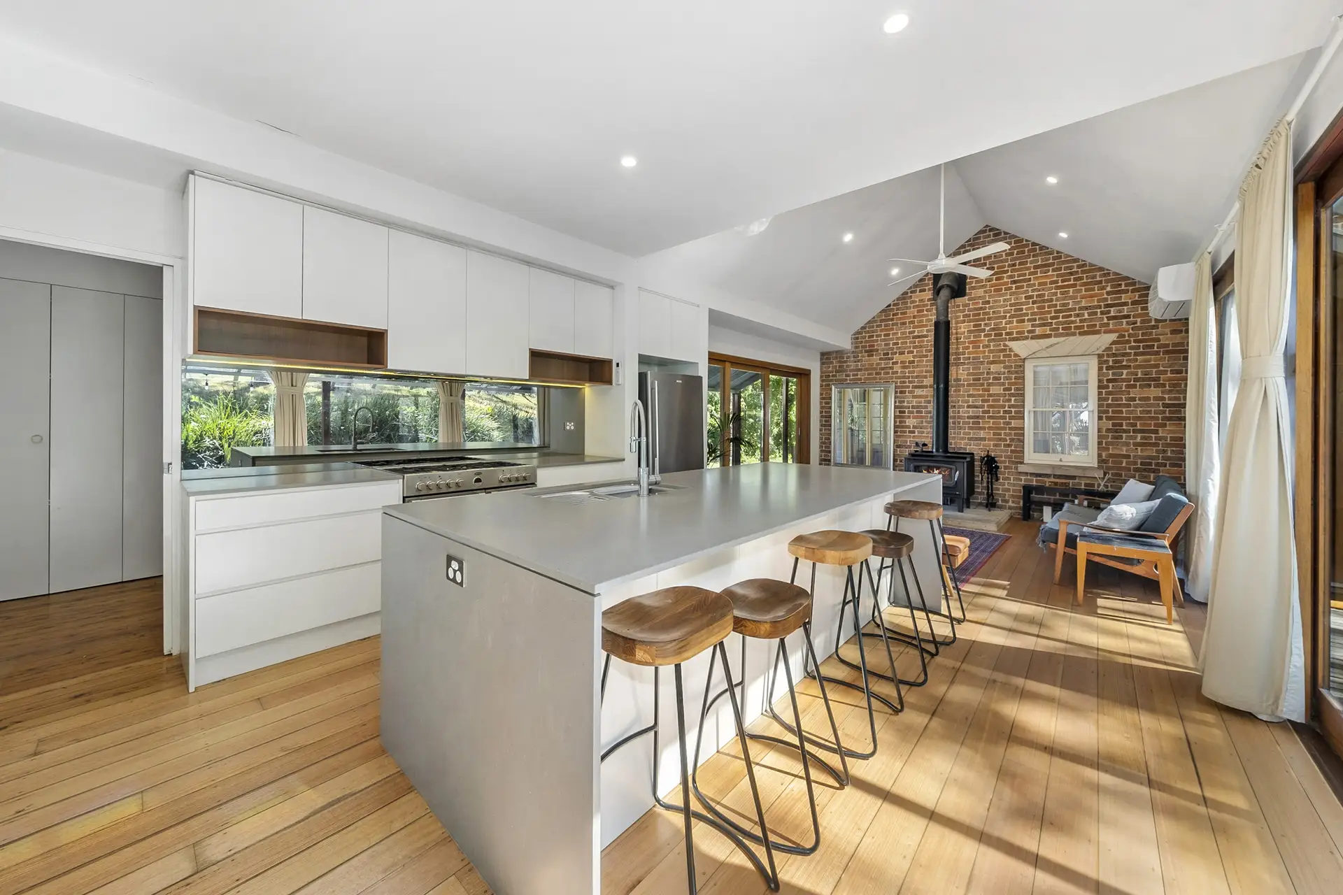 802 Lower Colo Road, Lower Portland Sold by Cutcliffe Properties - image 1