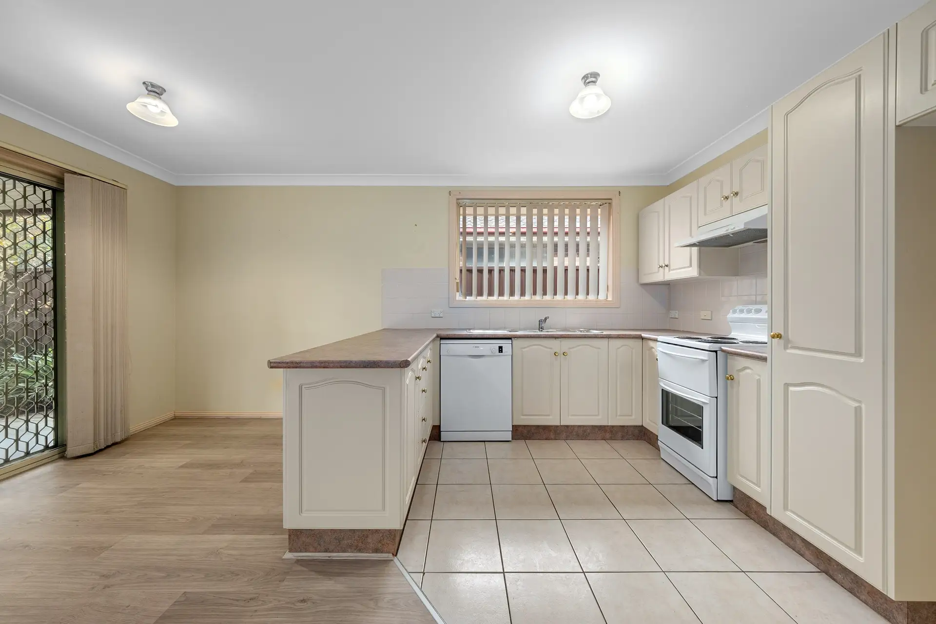 3/27 Campbell Street, North Richmond Sold by Cutcliffe Properties - image 1