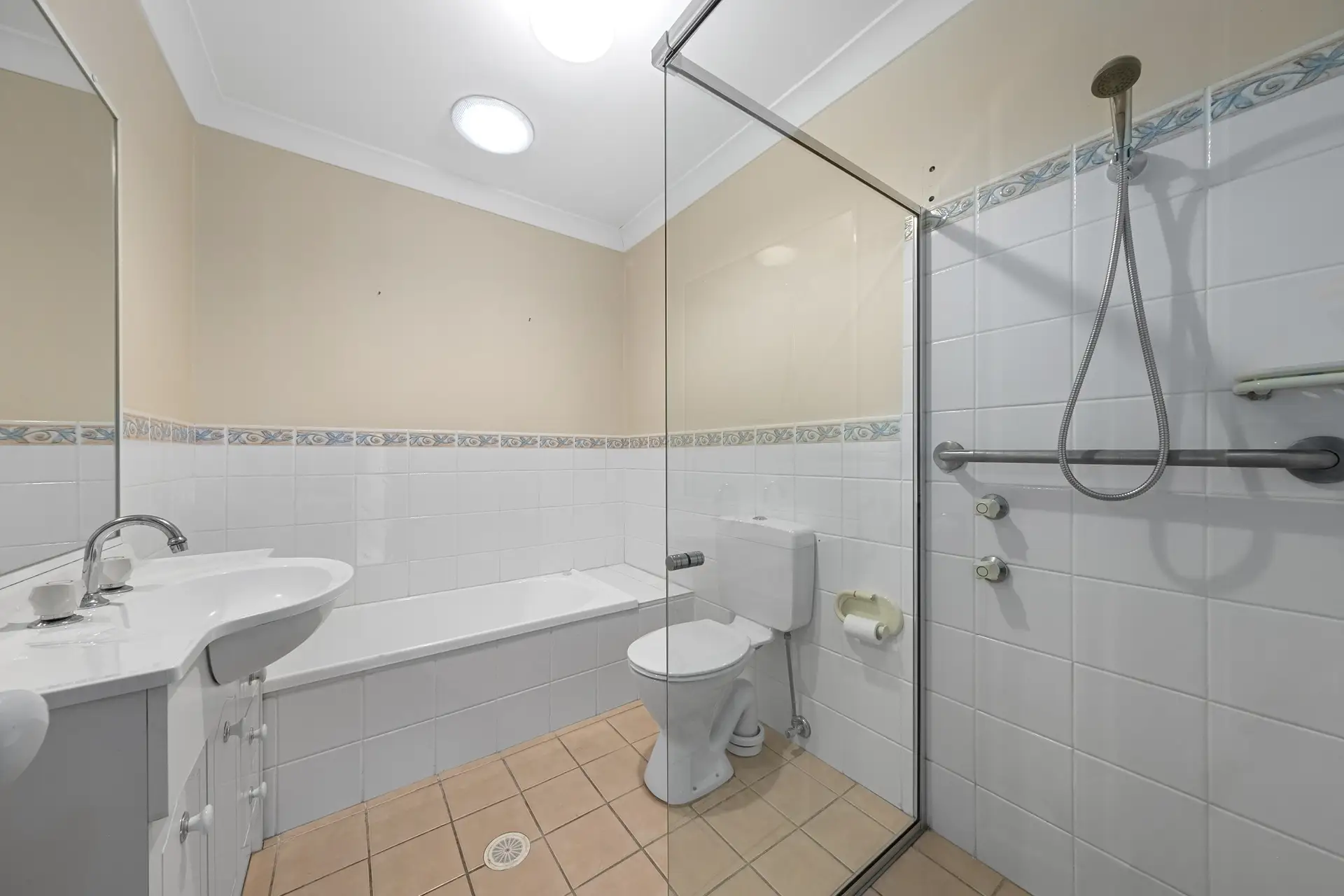 3/27 Campbell Street, North Richmond Sold by Cutcliffe Properties - image 1