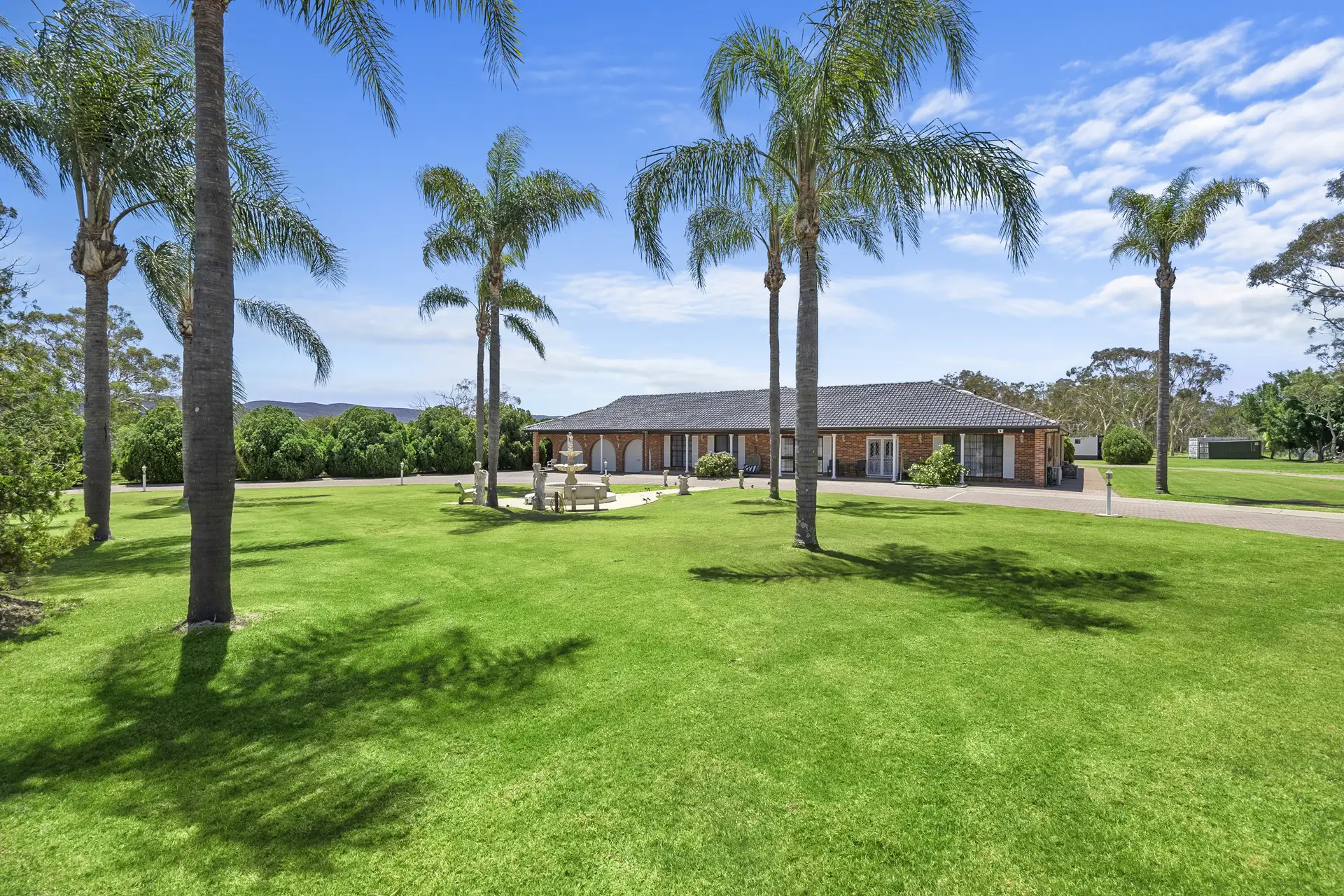 261-267 Hinxman Road, Castlereagh Sold by Cutcliffe Properties - image 1