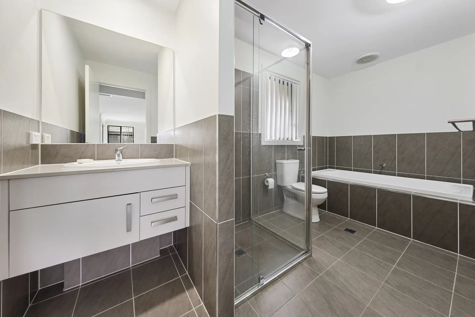 4 Pleasance Street, Box Hill Leased by Cutcliffe Properties - image 1