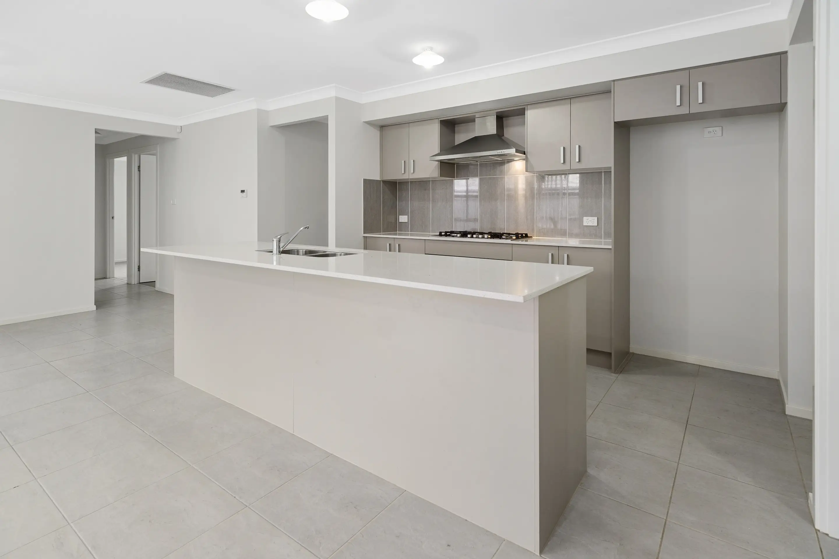 4 Pleasance Street, Box Hill Leased by Cutcliffe Properties - image 2
