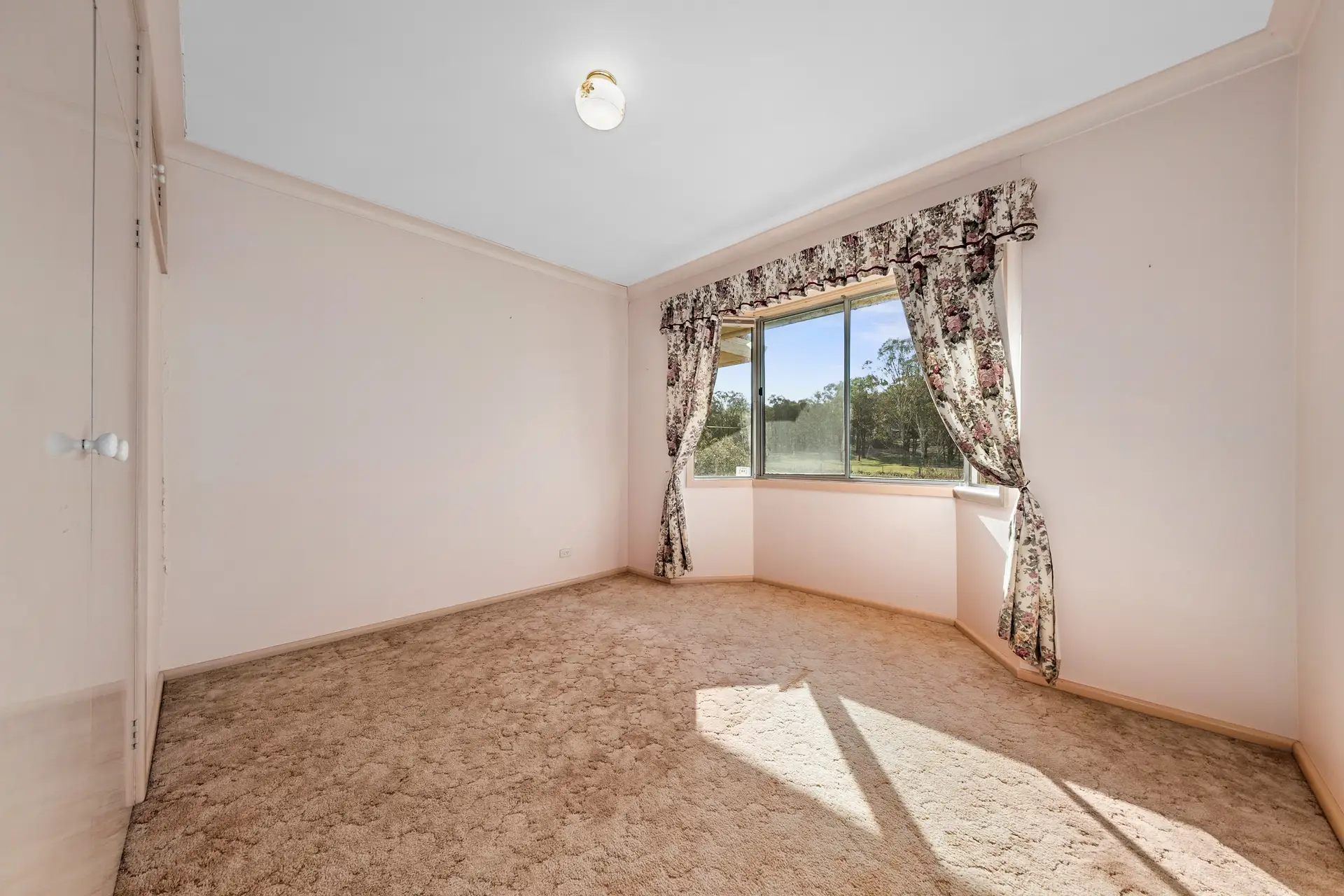 200 & 200A Sixth Avenue, Llandilo Sold by Cutcliffe Properties - image 1