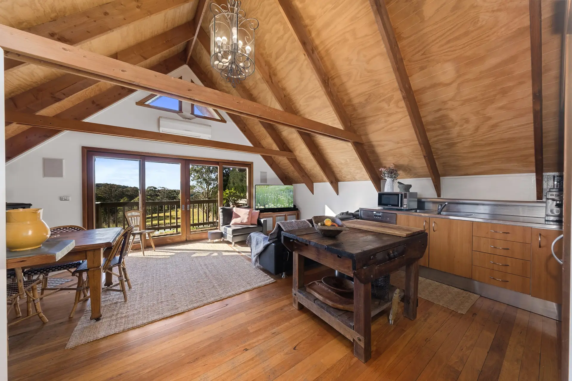 33 Bean Lane, Mountain Lagoon Sold by Cutcliffe Properties - image 1