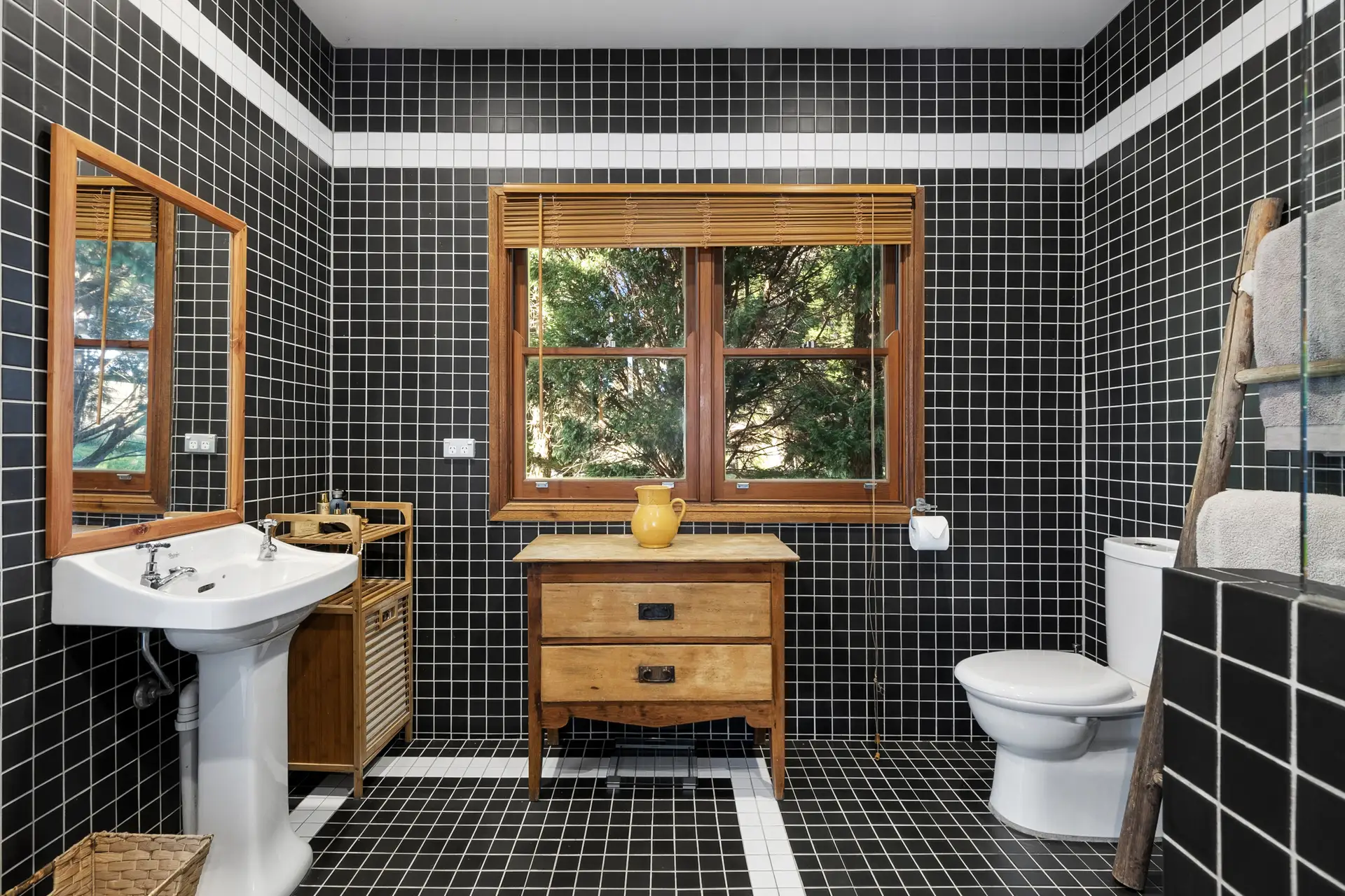 33 Bean Lane, Mountain Lagoon Sold by Cutcliffe Properties - image 1