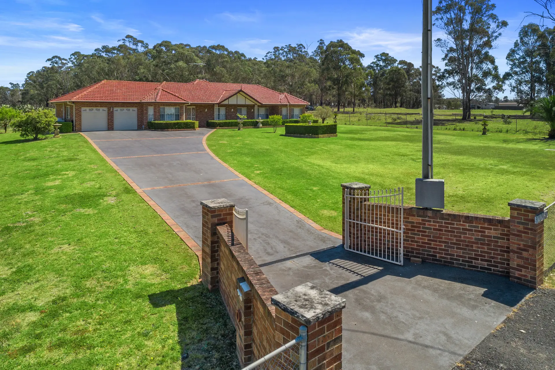 132-142 Third Avenue, Llandilo Sold by Cutcliffe Properties - image 1
