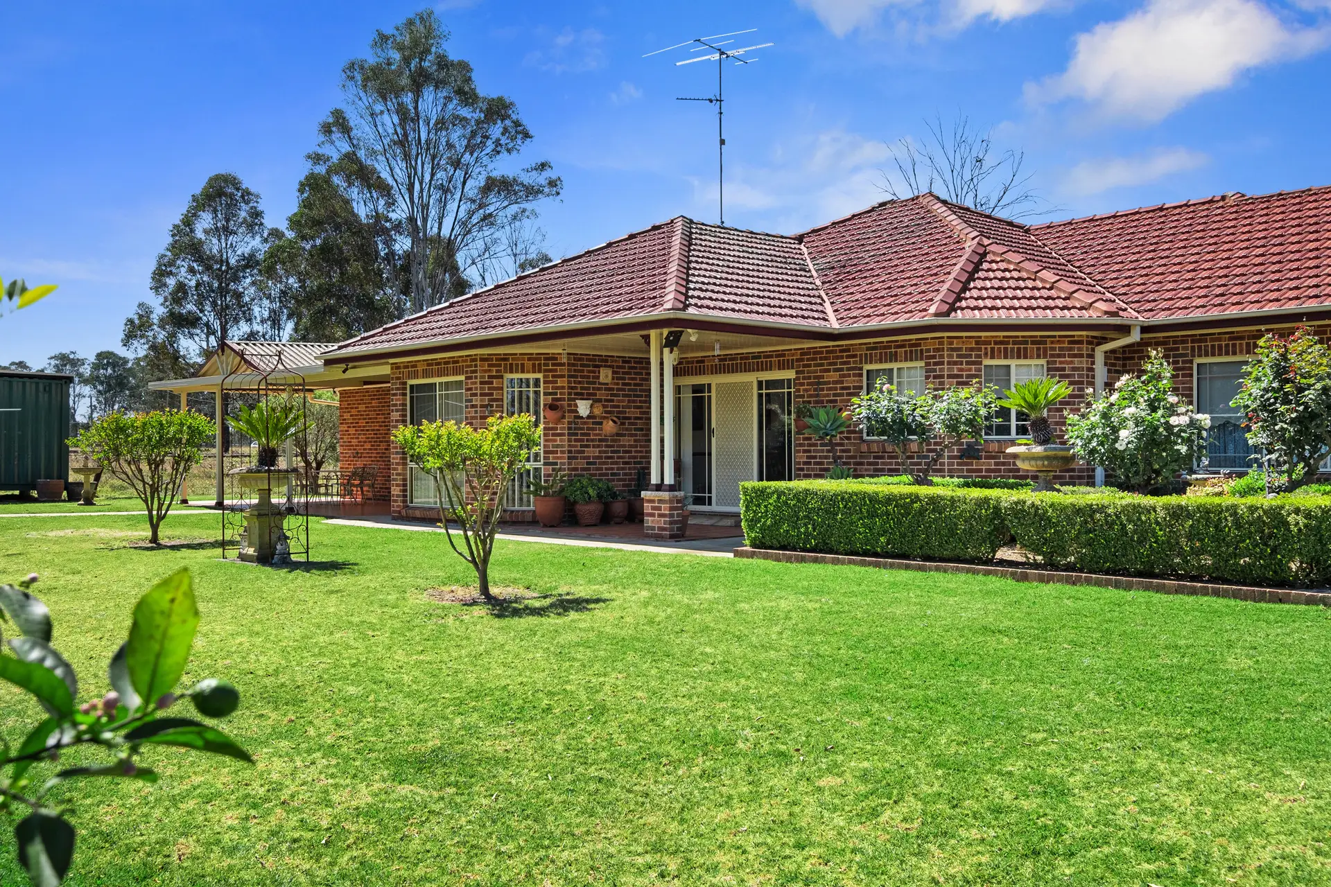 132-142 Third Avenue, Llandilo Sold by Cutcliffe Properties - image 1